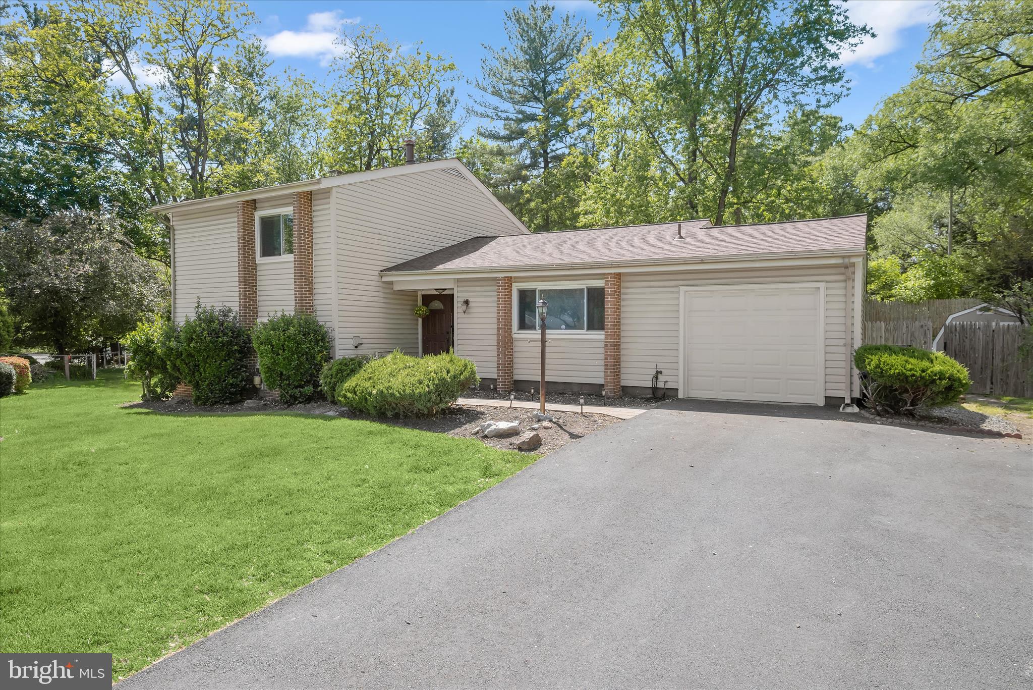 MILL CREEK TOWNE - Residential