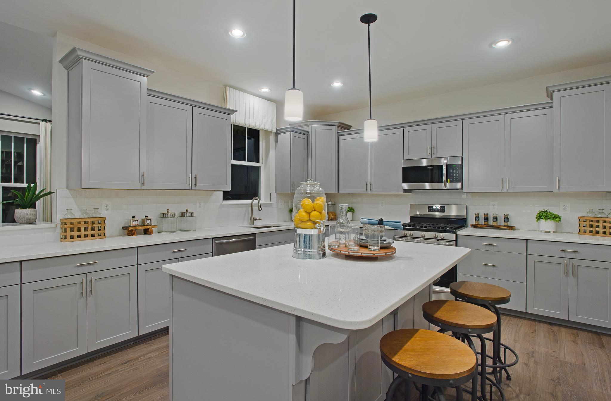 WOODBOURNE MANOR - Residential