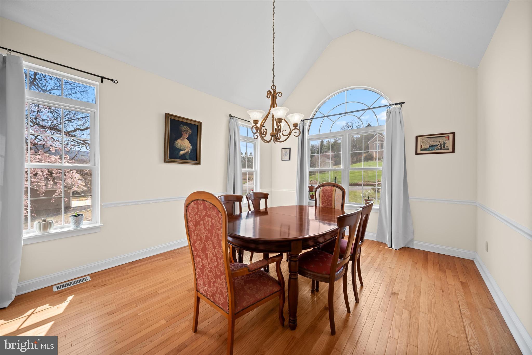 EDINBURG MANOR - Residential