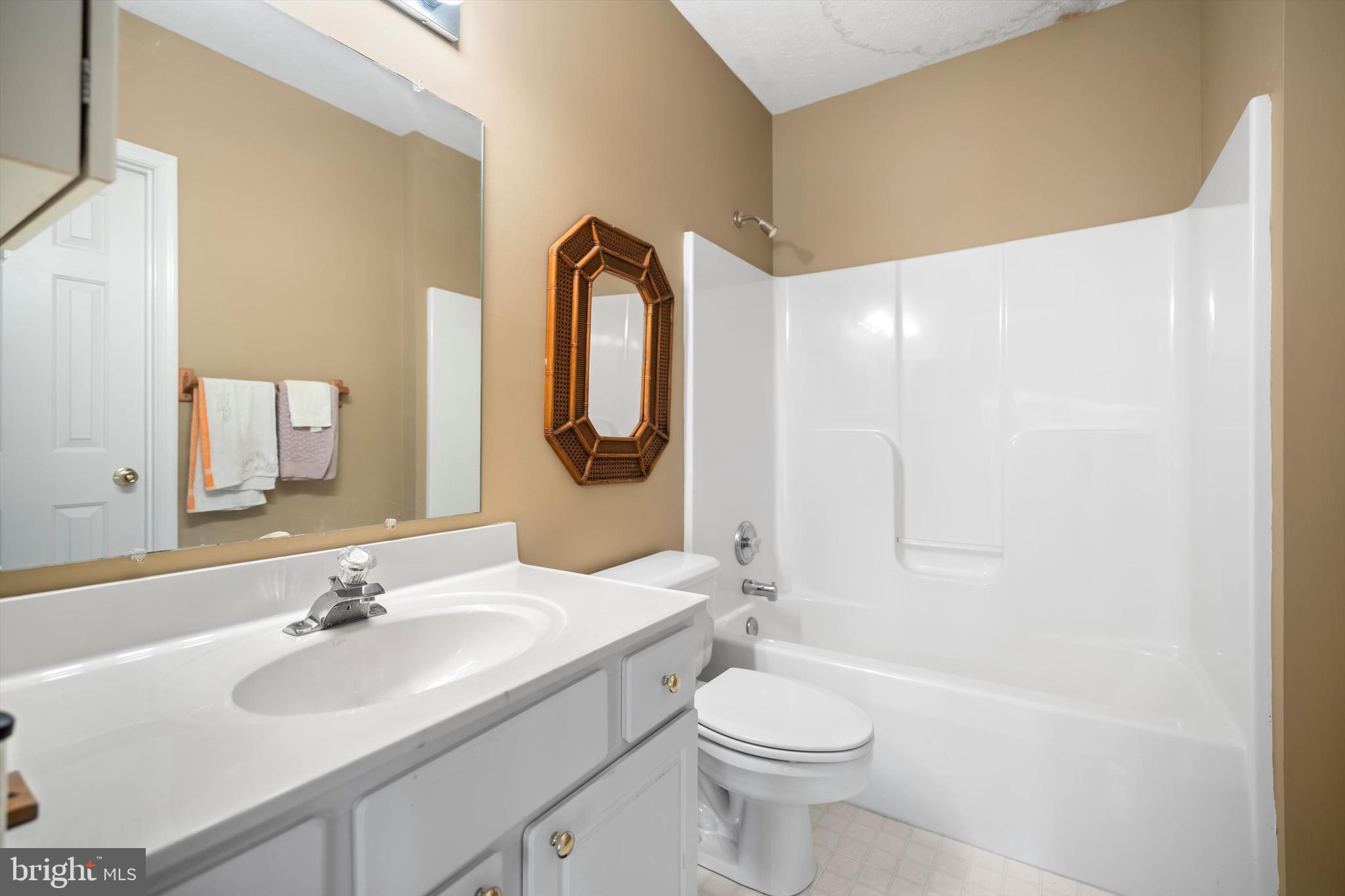 EDINBURG MANOR - Residential