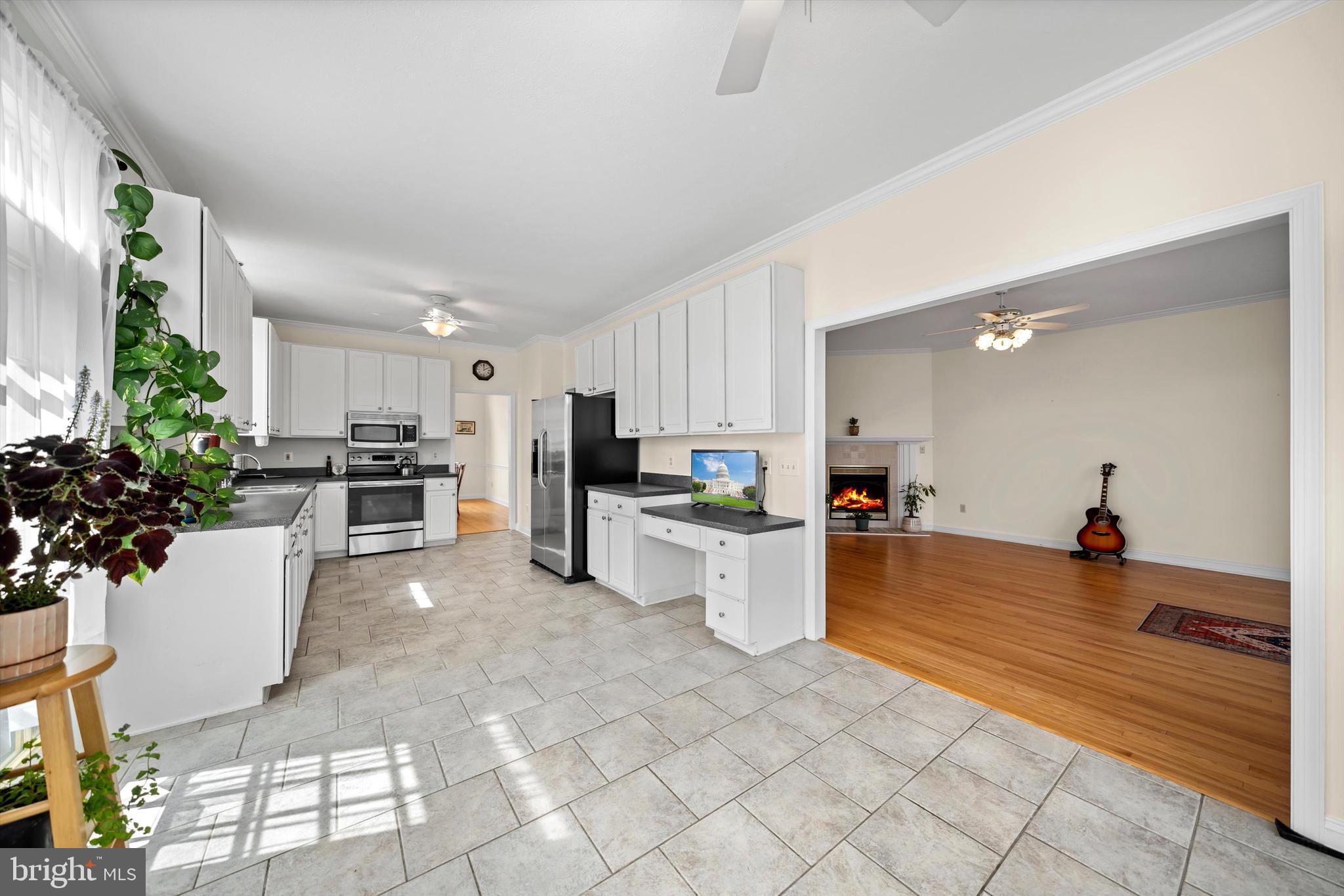 EDINBURG MANOR - Residential