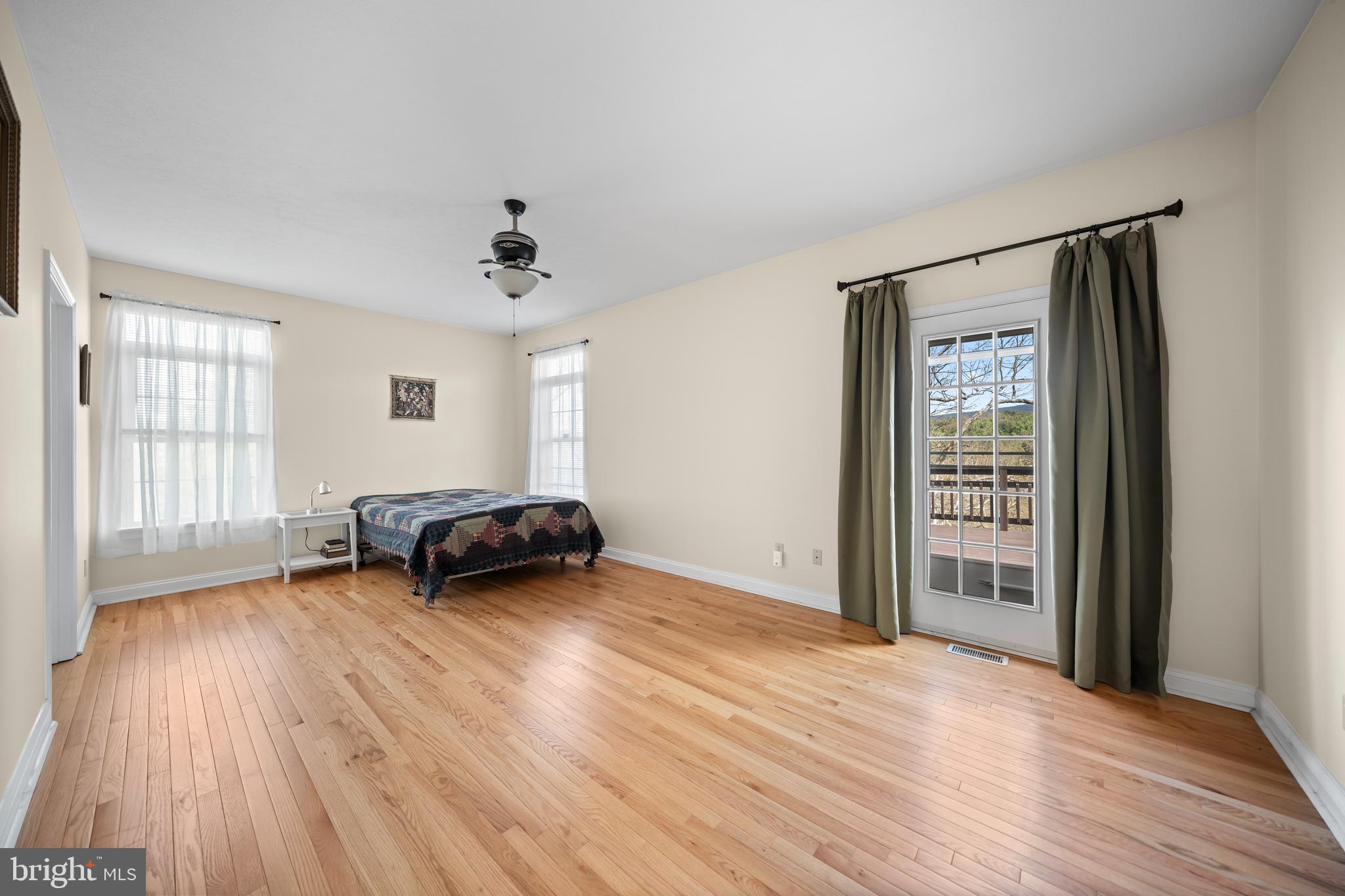 EDINBURG MANOR - Residential