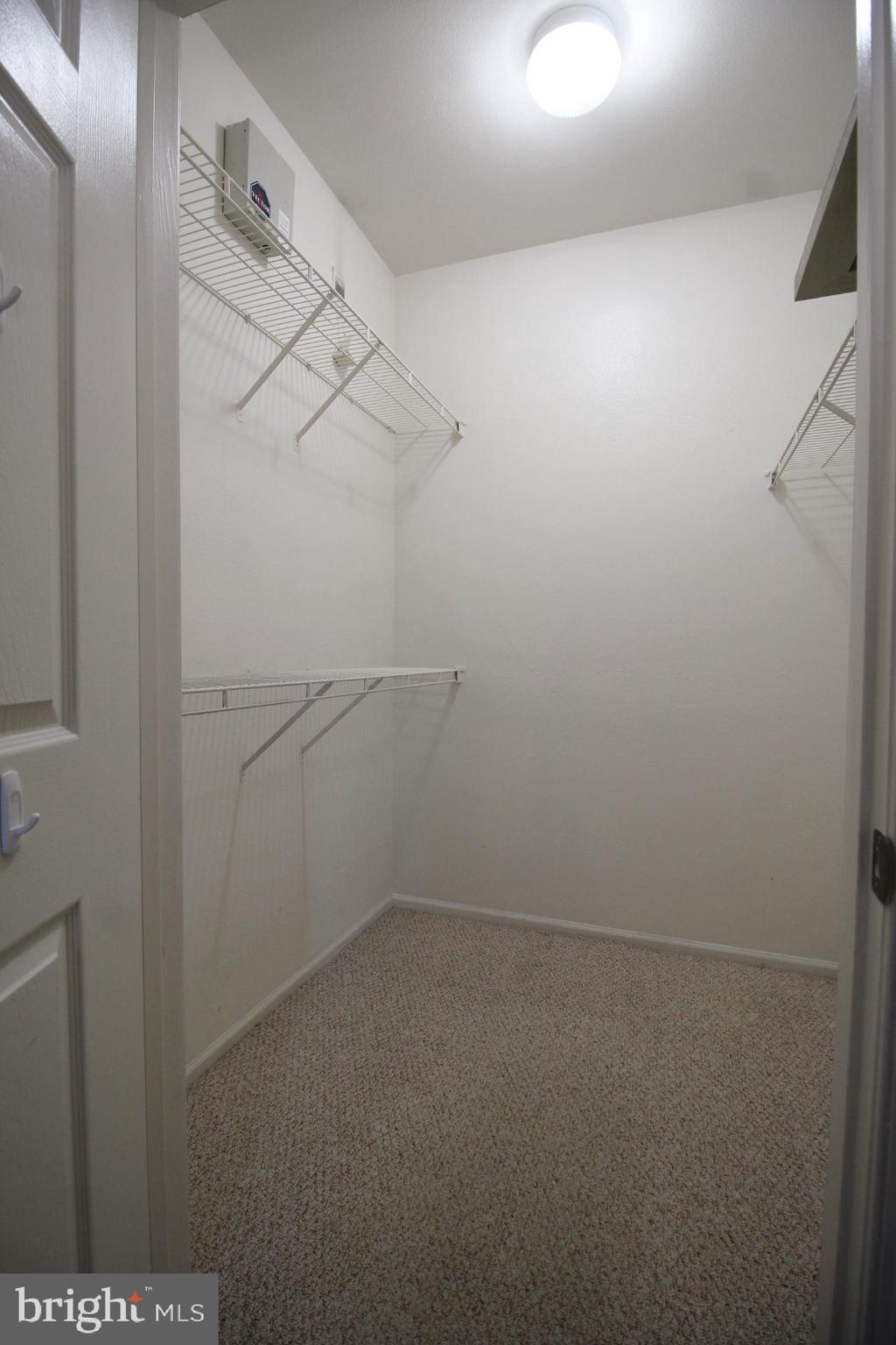 WHITE FLINT STATION - Residential Lease