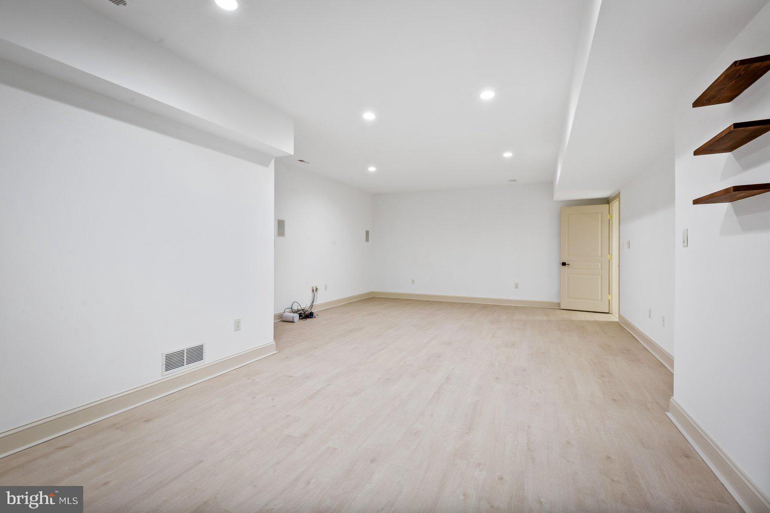 GREENSPRING VALLEY - Residential Lease