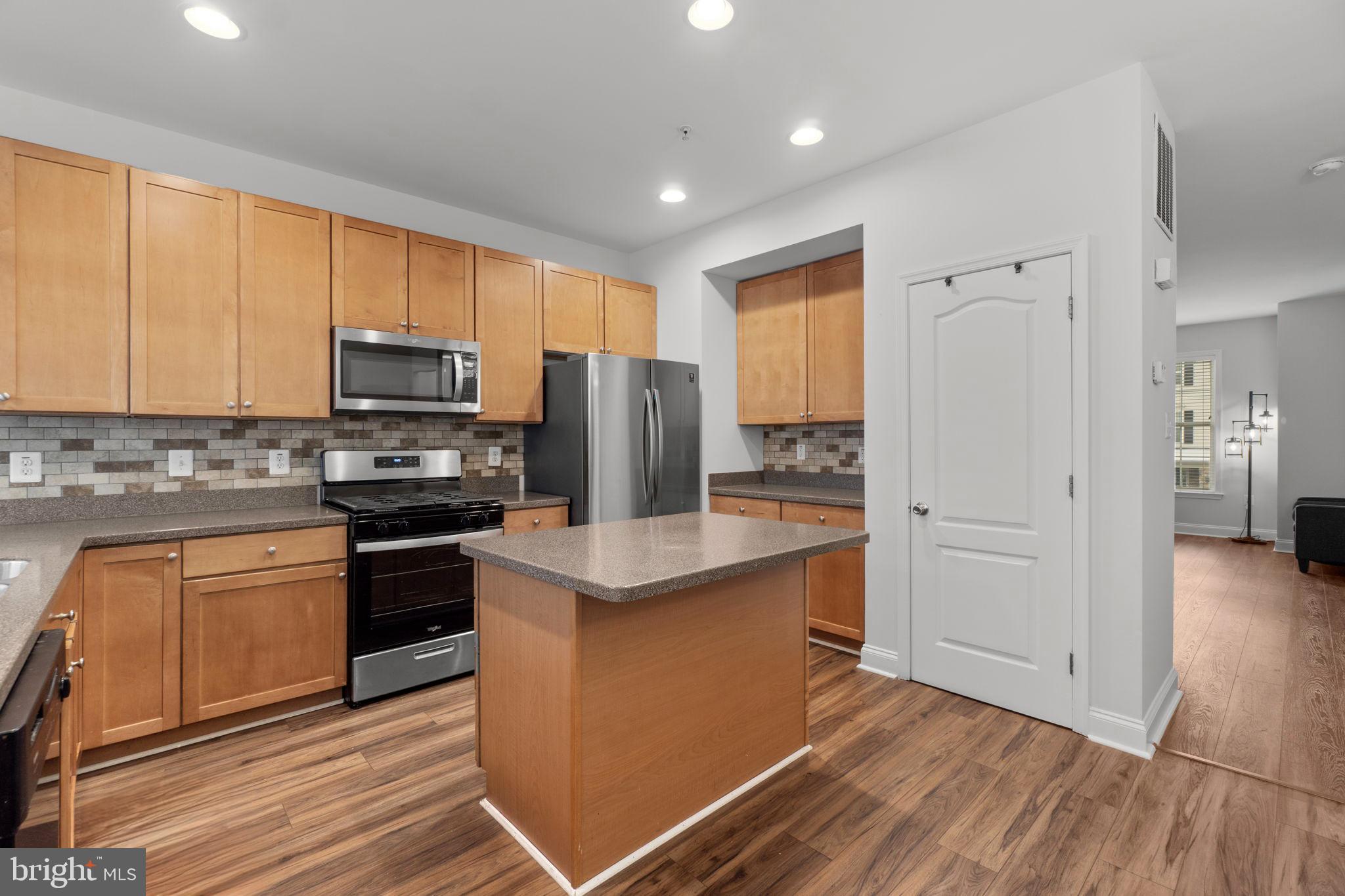 9129 MARLOVE OAKS LANE