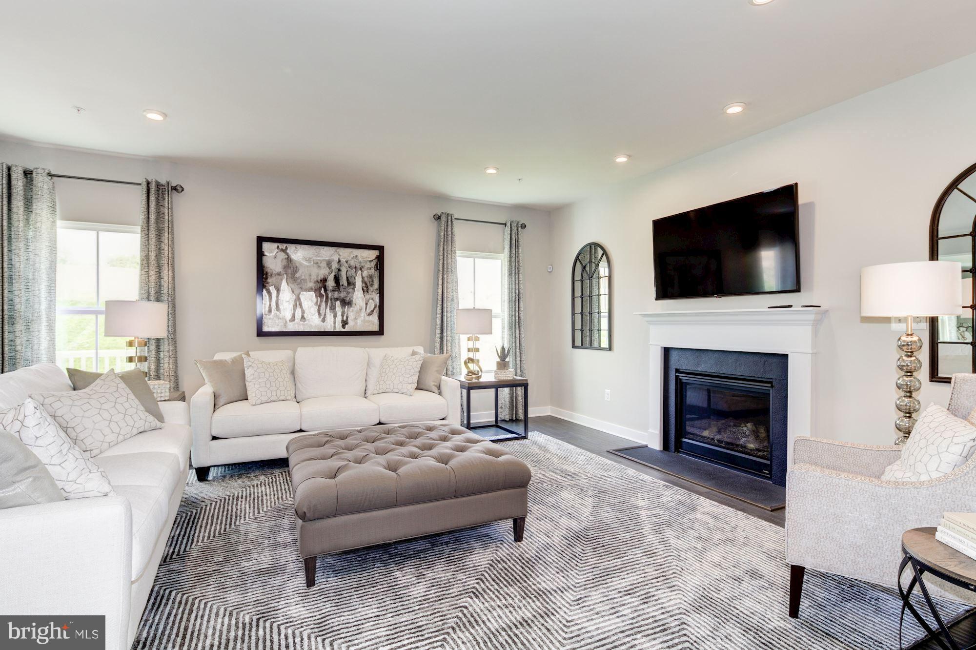 OVERLOOK AT SCENIC MANOR - Residential