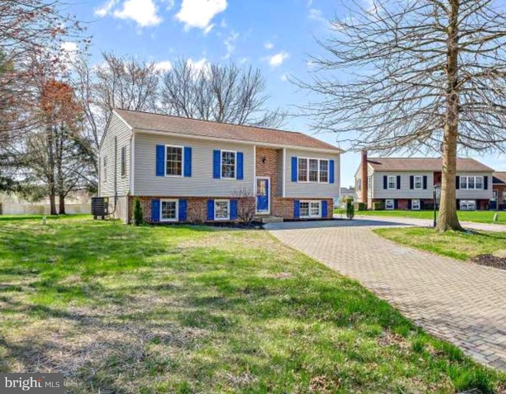 Photo of 40 Sandy Court, HANOVER, PA 17331 (MLS # PAAD2020394)