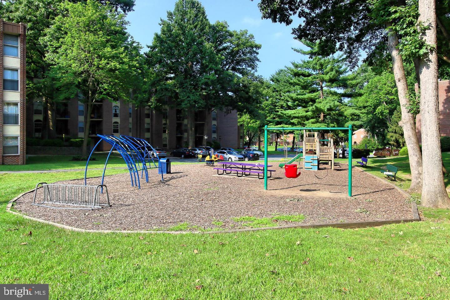 3316 WOODBURN VILLAGE DRIVE 23