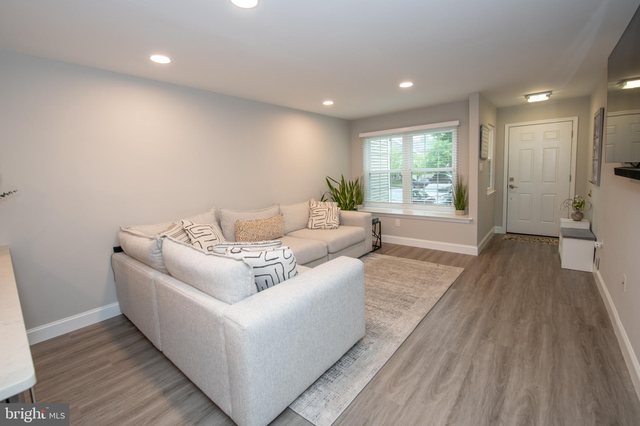 32 CAMELLIA COURT