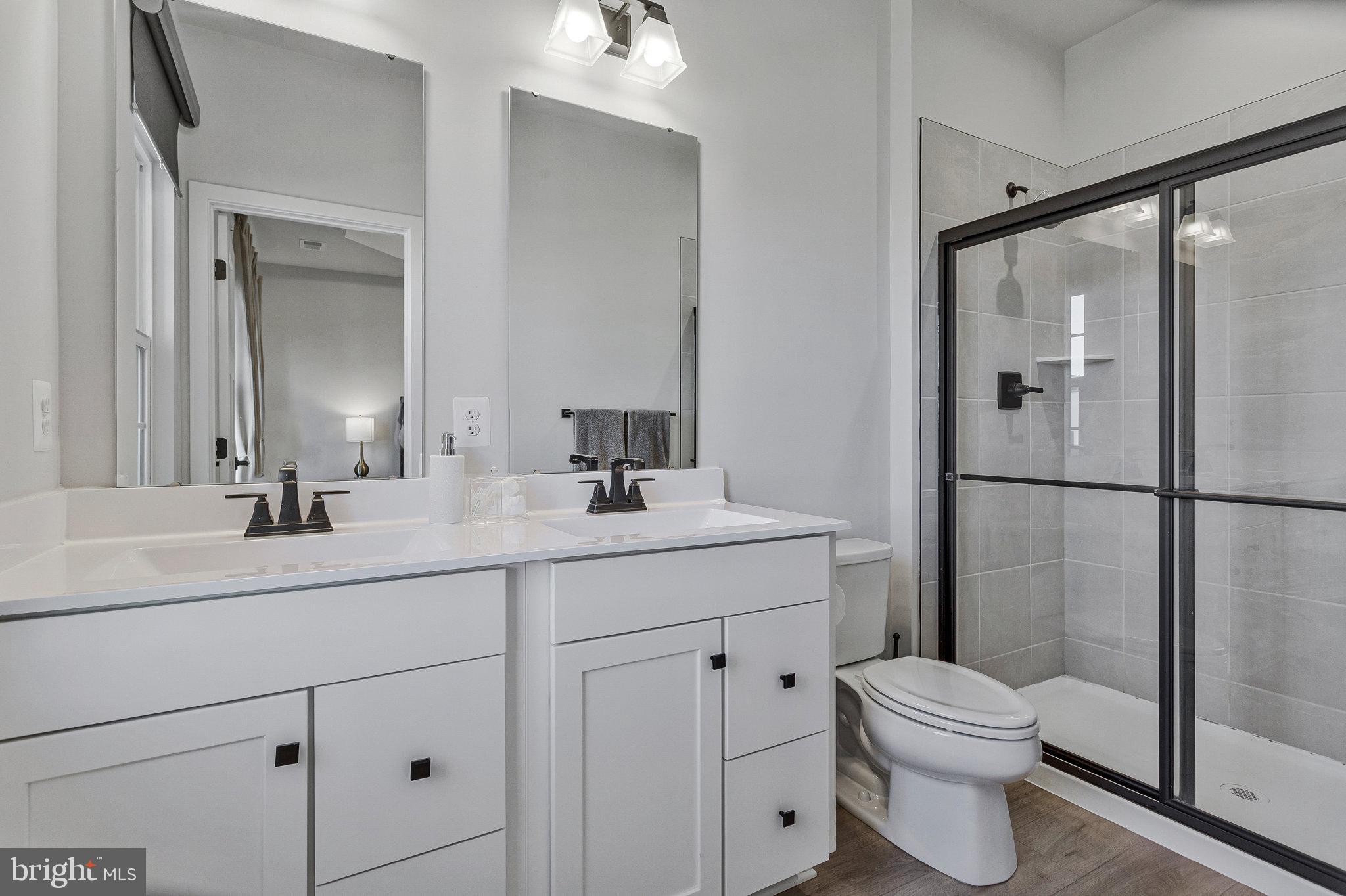 SOUTHLAKE - Residential