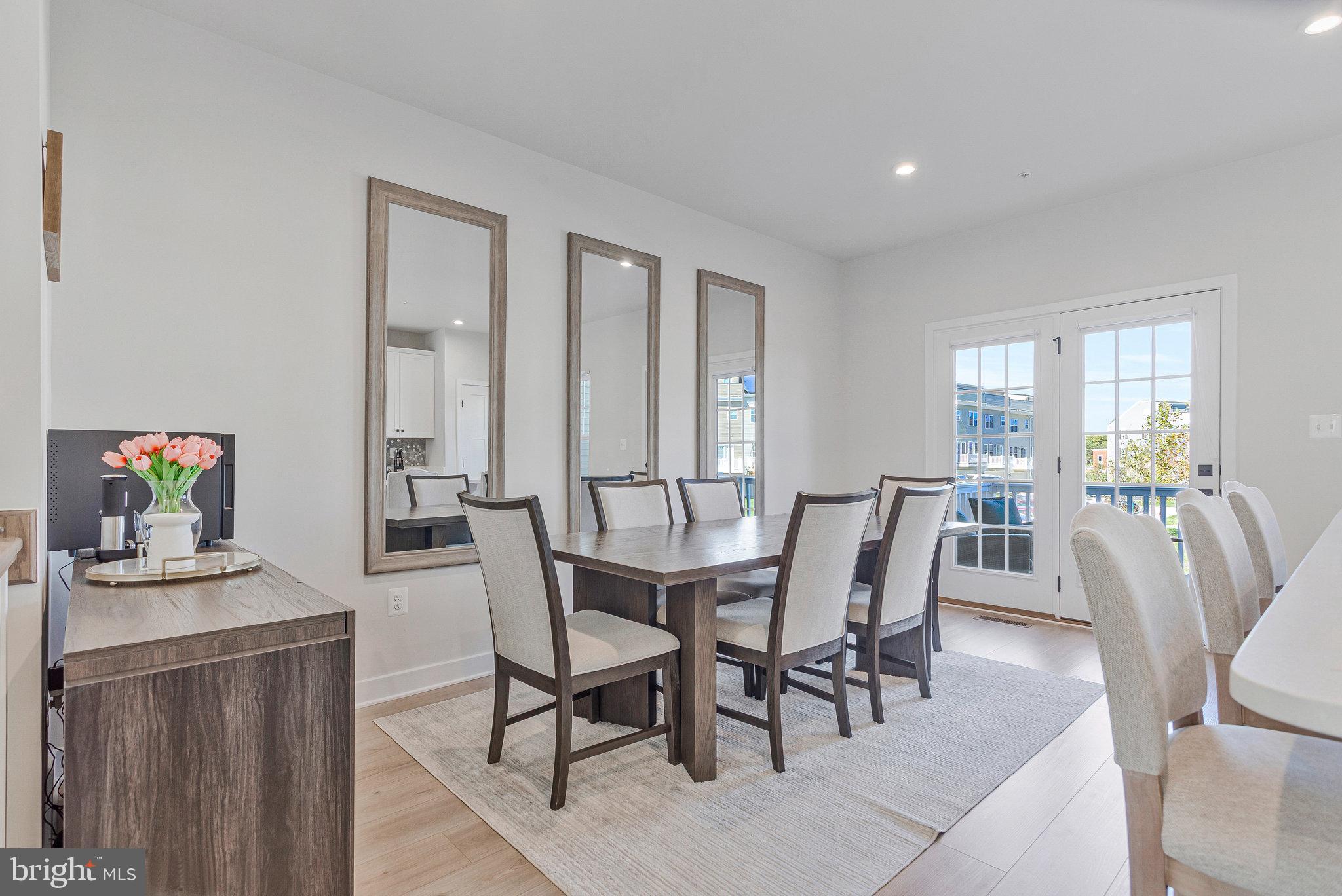 SOUTHLAKE - Residential