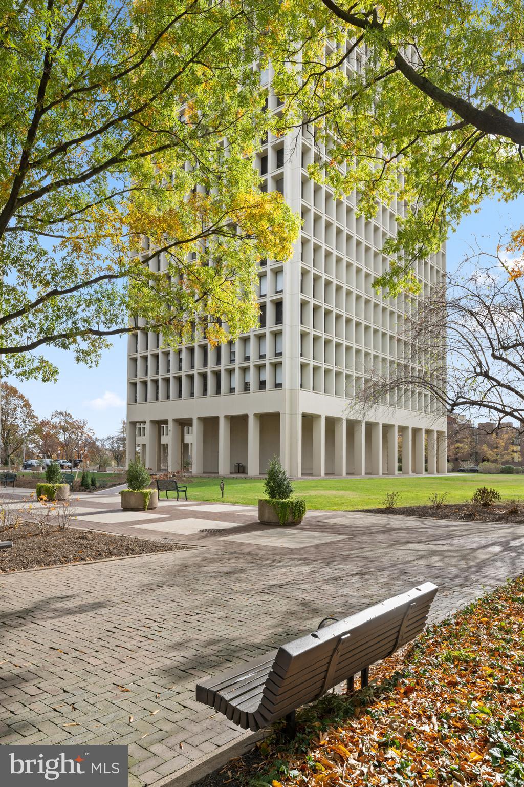 200 LOCUST STREET 10GN