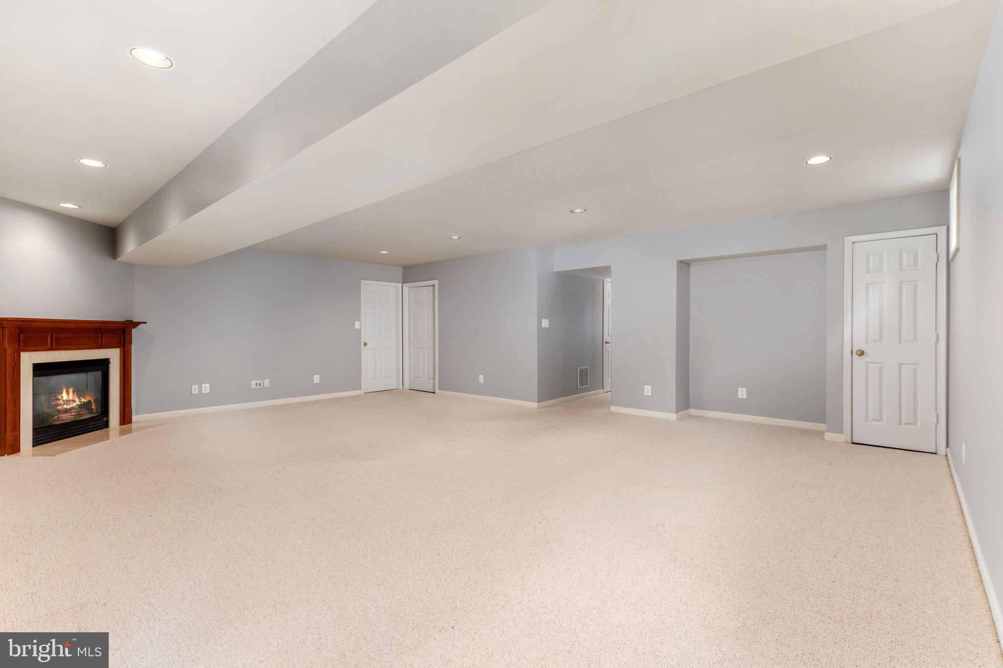 SOUTH RIDING - Residential