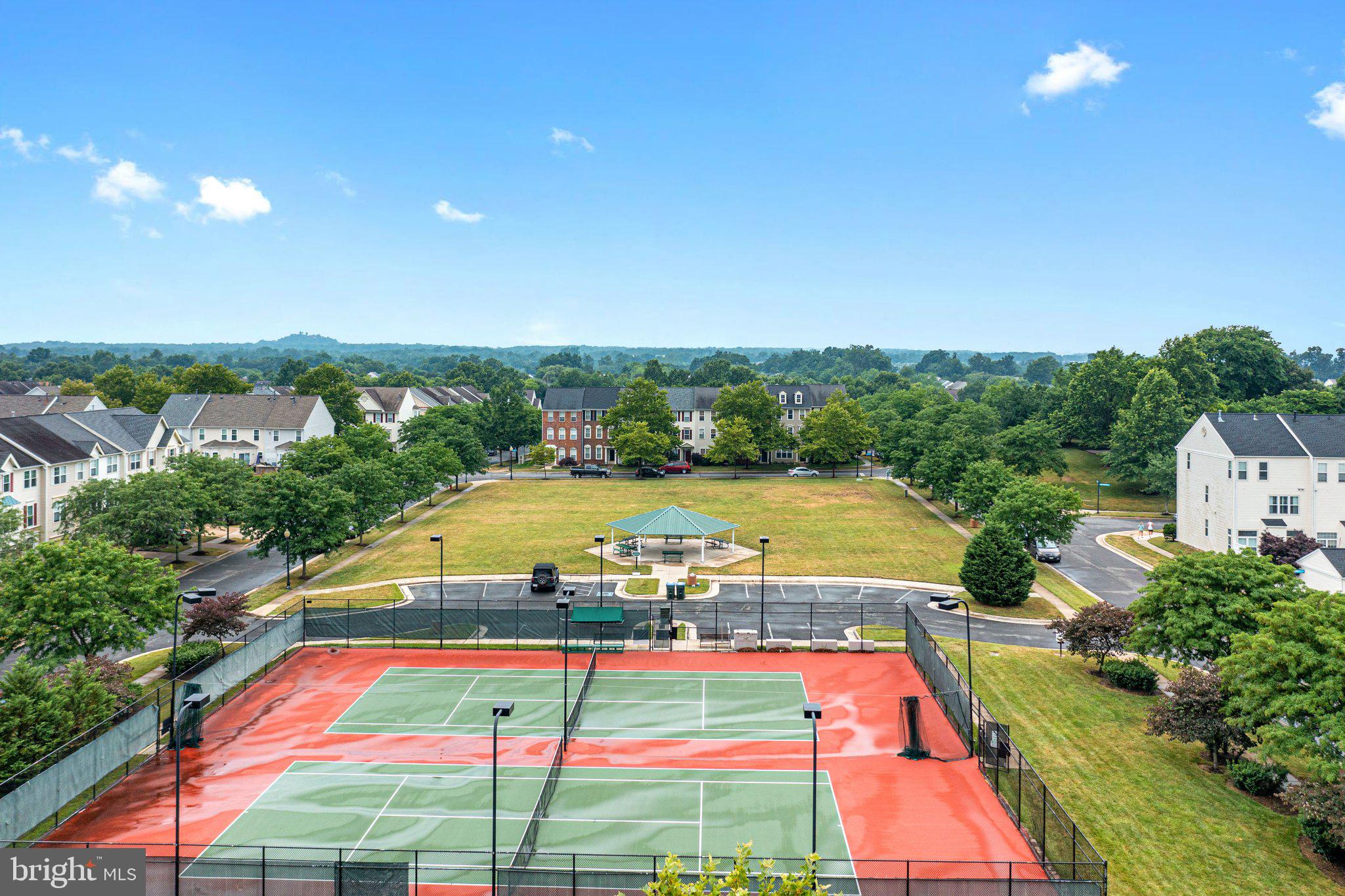 SOUTH RIDING - Residential