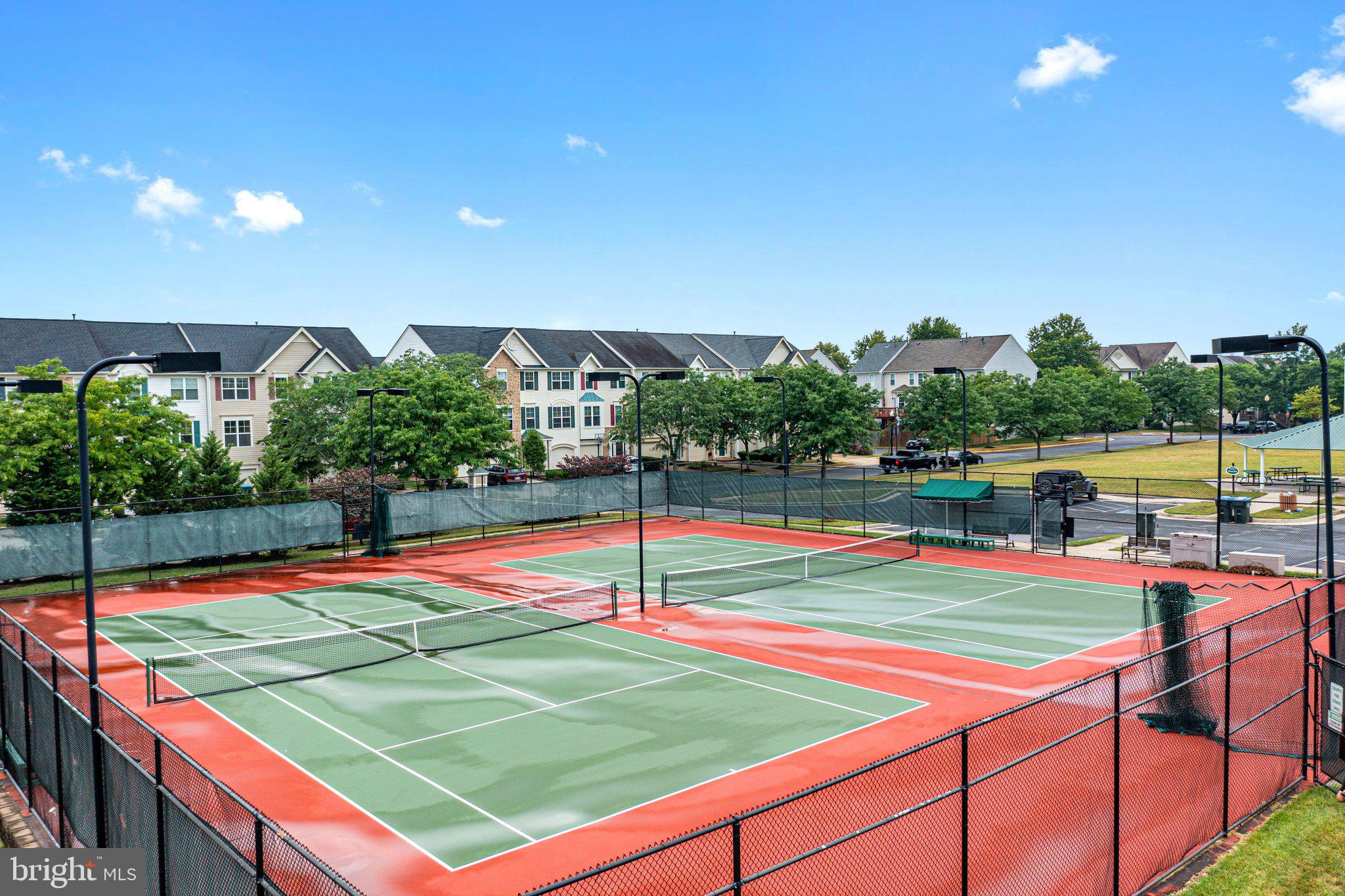 SOUTH RIDING - Residential