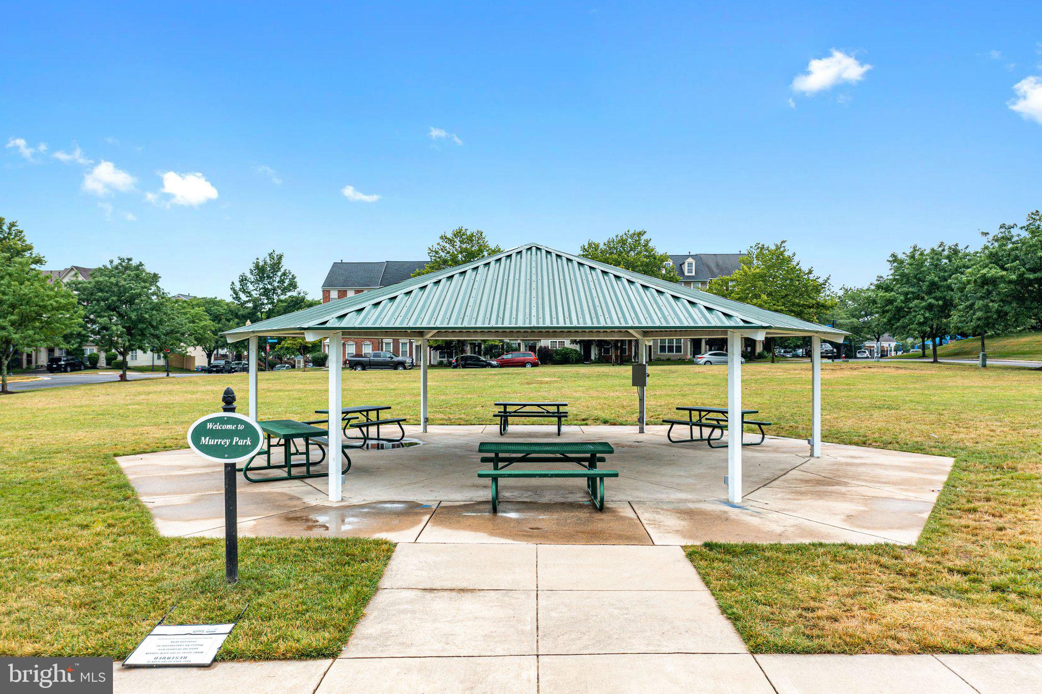 SOUTH RIDING - Residential