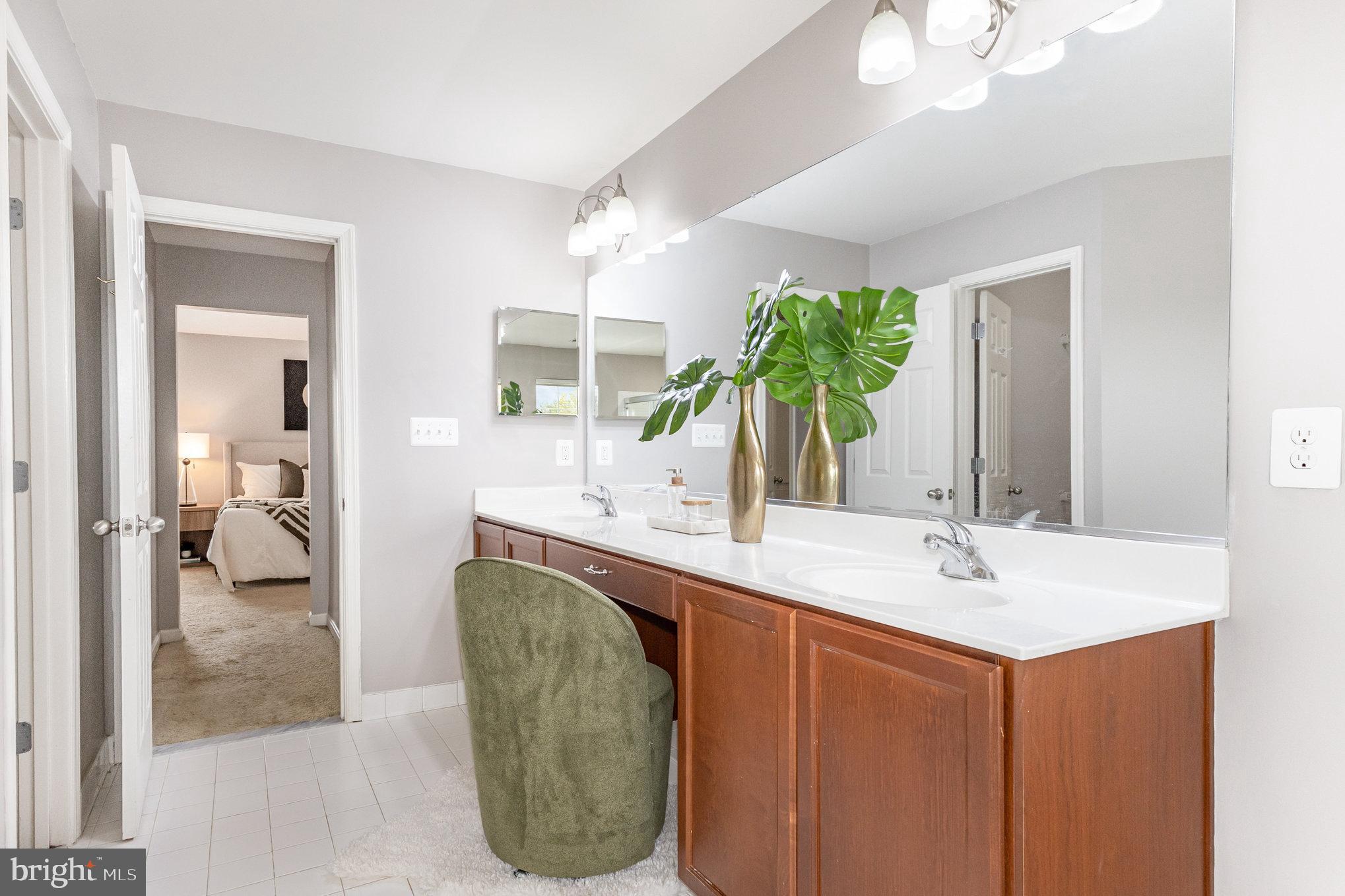 LAKE POINT ROUND HILL - Residential