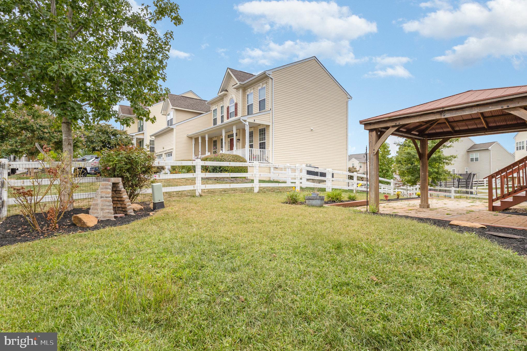 LAKE POINT ROUND HILL - Residential