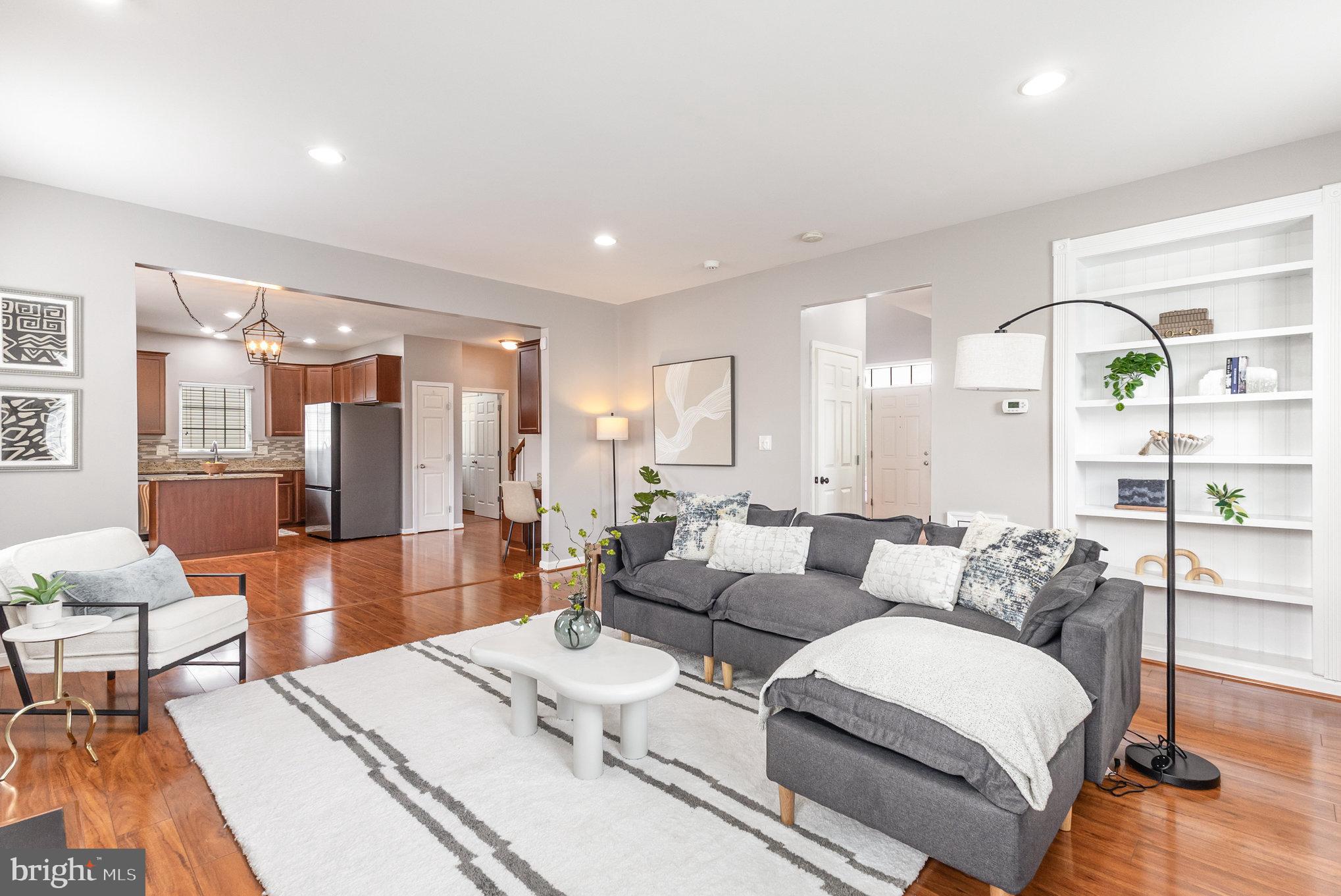 LAKE POINT ROUND HILL - Residential