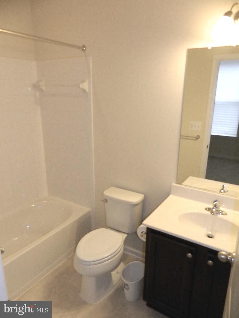 TANYARD COVE NORTH - Residential Lease