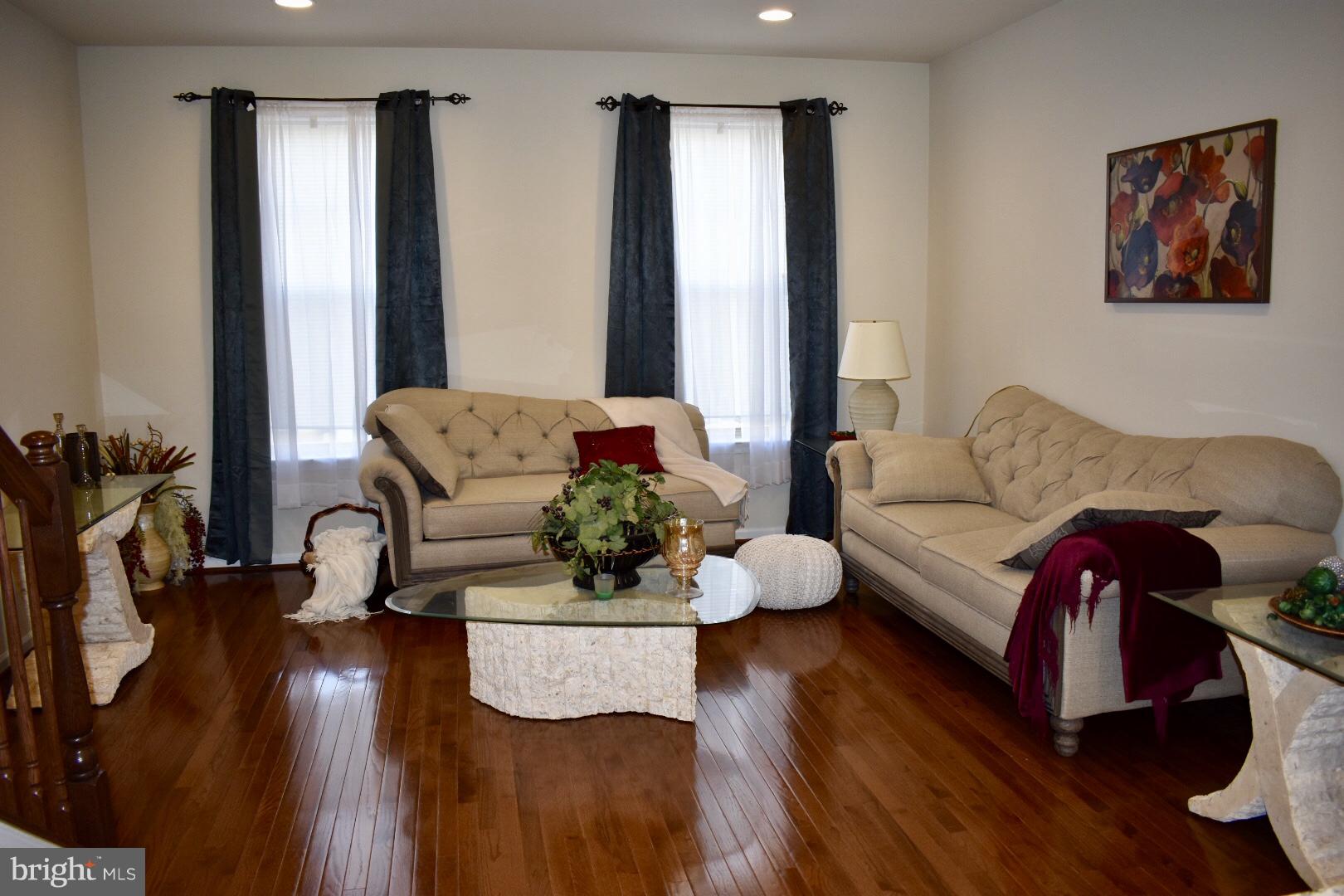 TANYARD COVE NORTH - Residential Lease