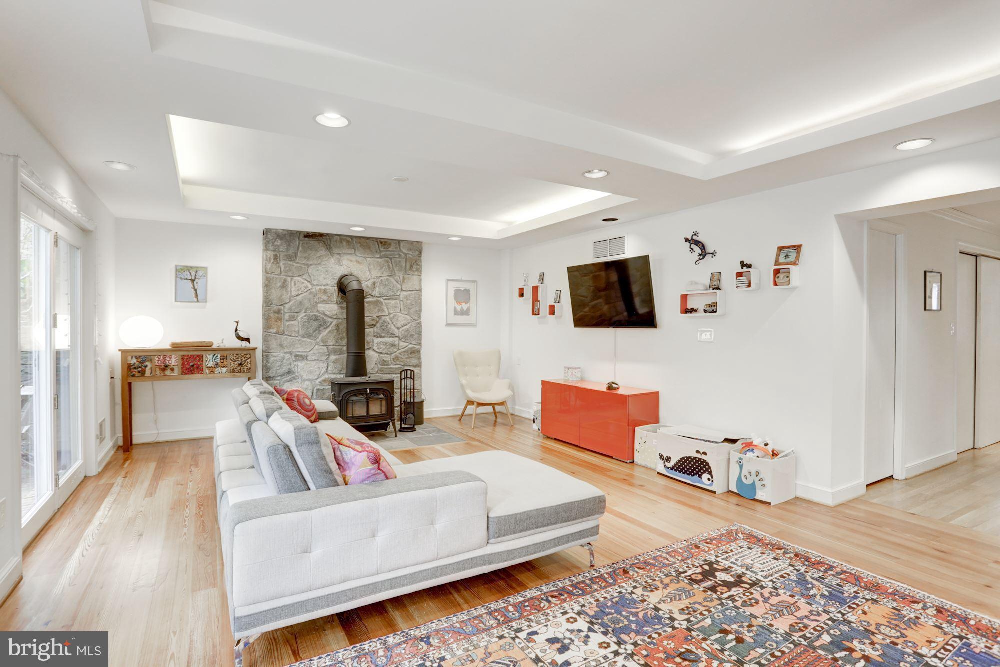 ROLLINGWOOD - Residential