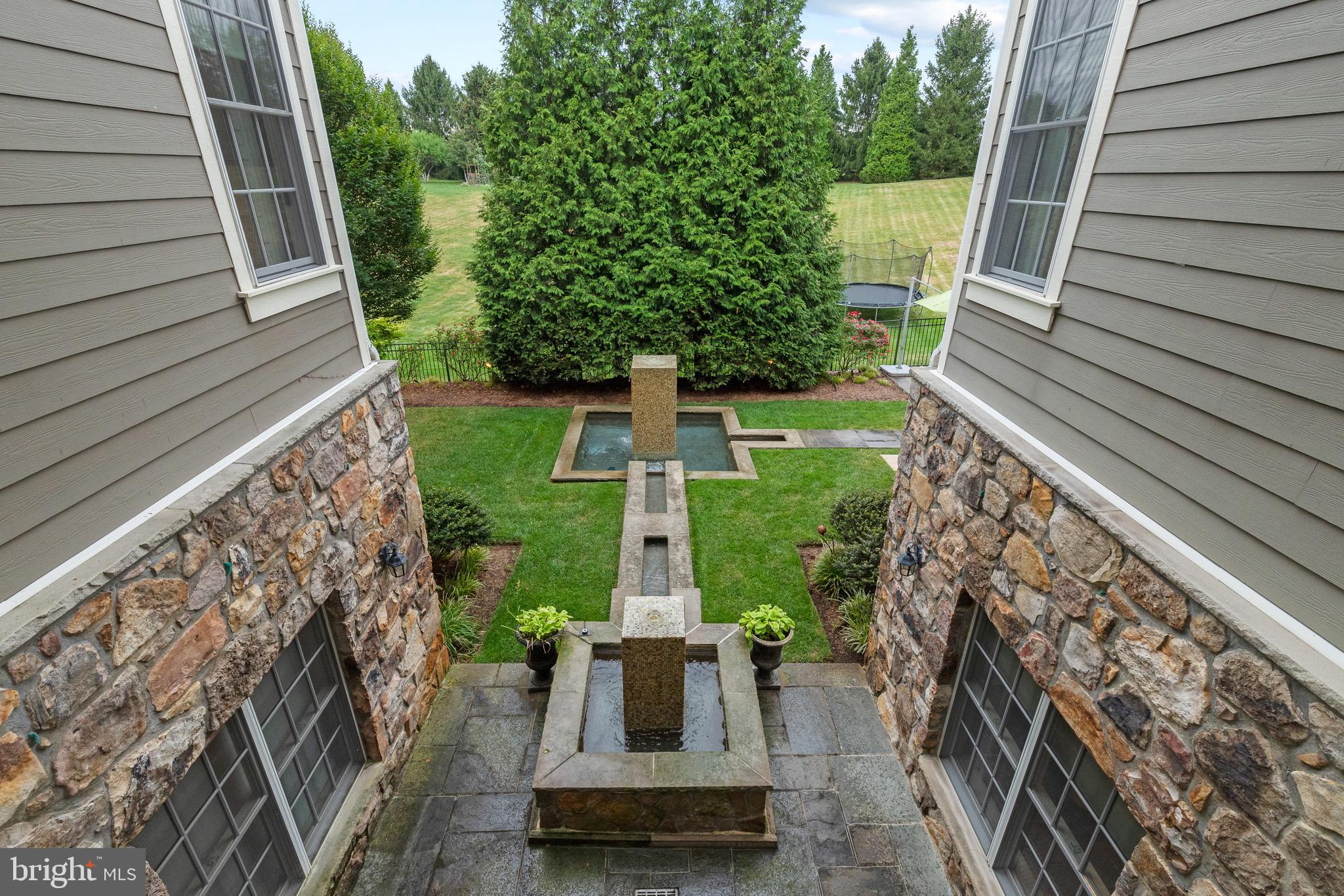 RIVERWOOD - Residential