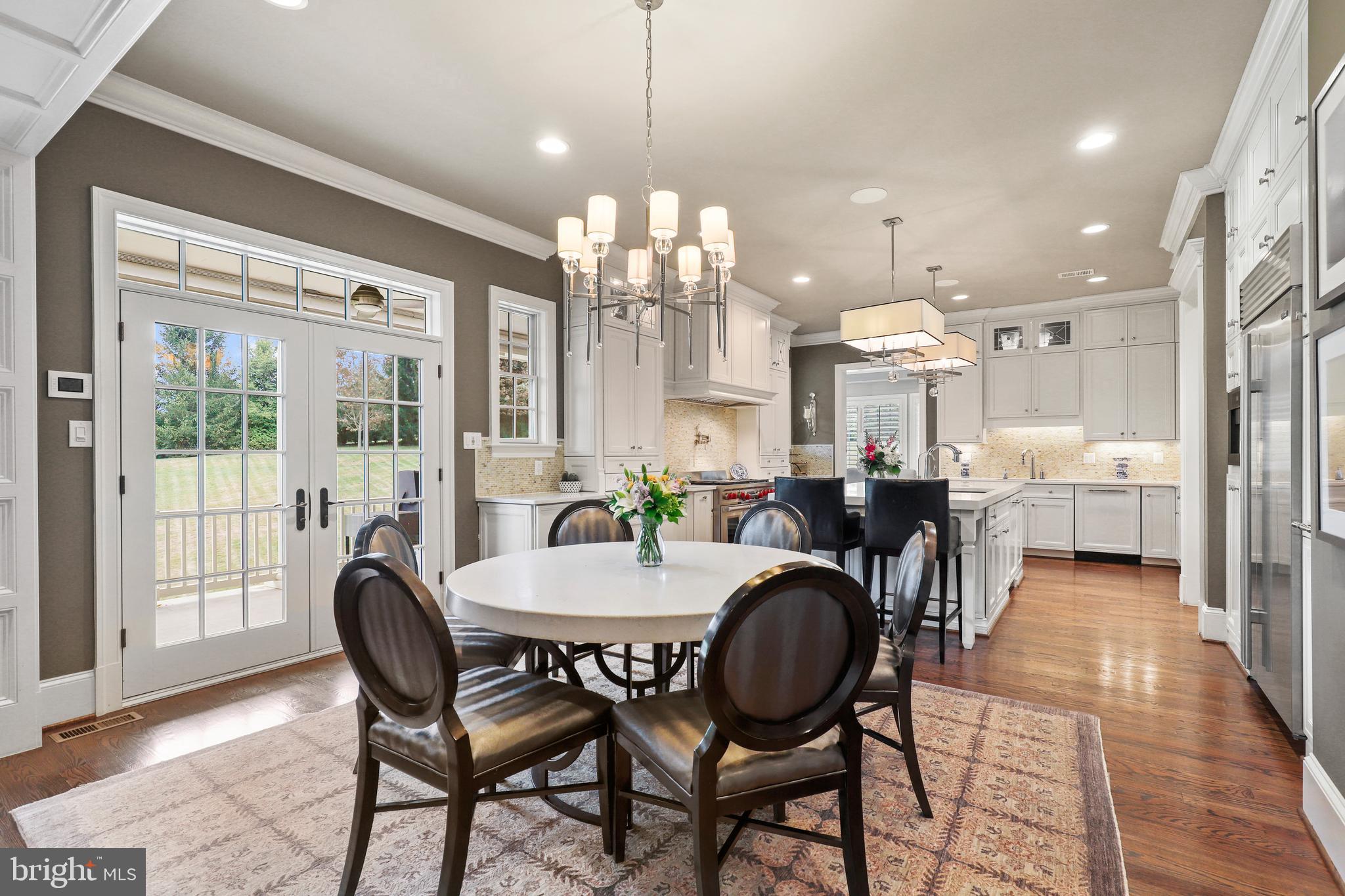 RIVERWOOD - Residential