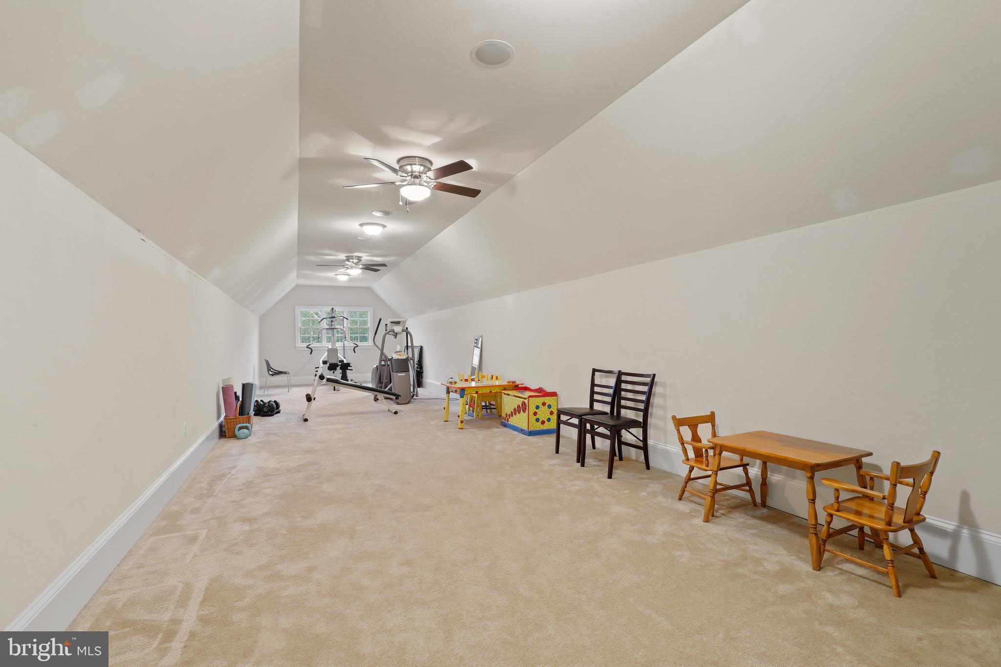 RIVERWOOD - Residential