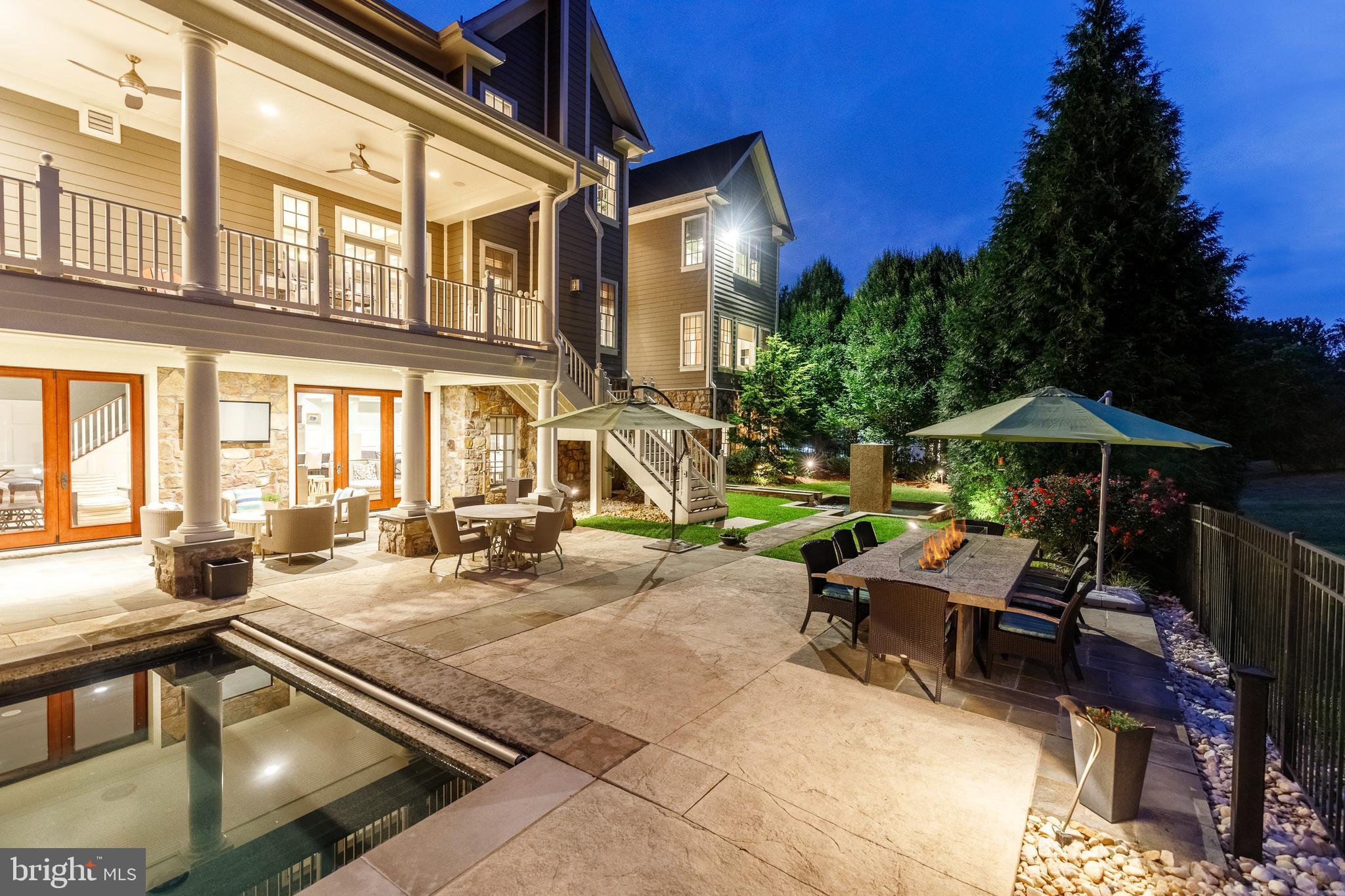 RIVERWOOD - Residential