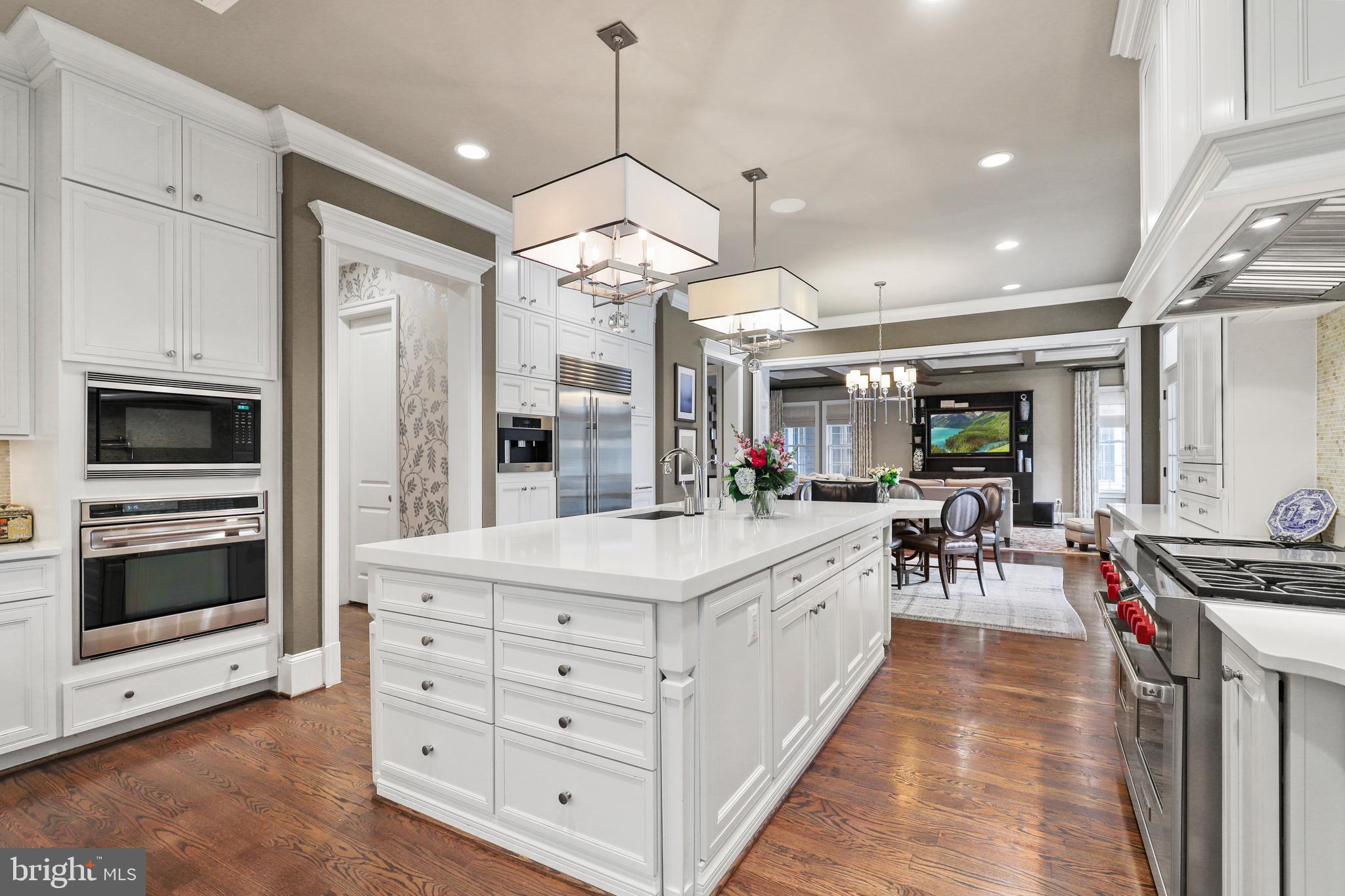 RIVERWOOD - Residential