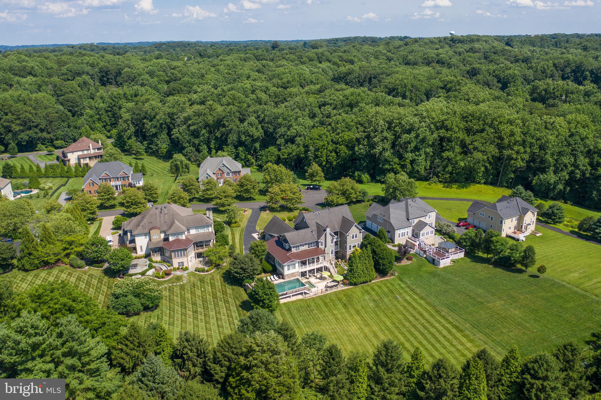 RIVERWOOD - Residential