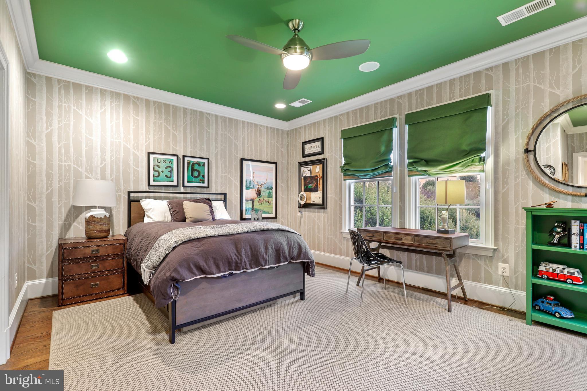 RIVERWOOD - Residential