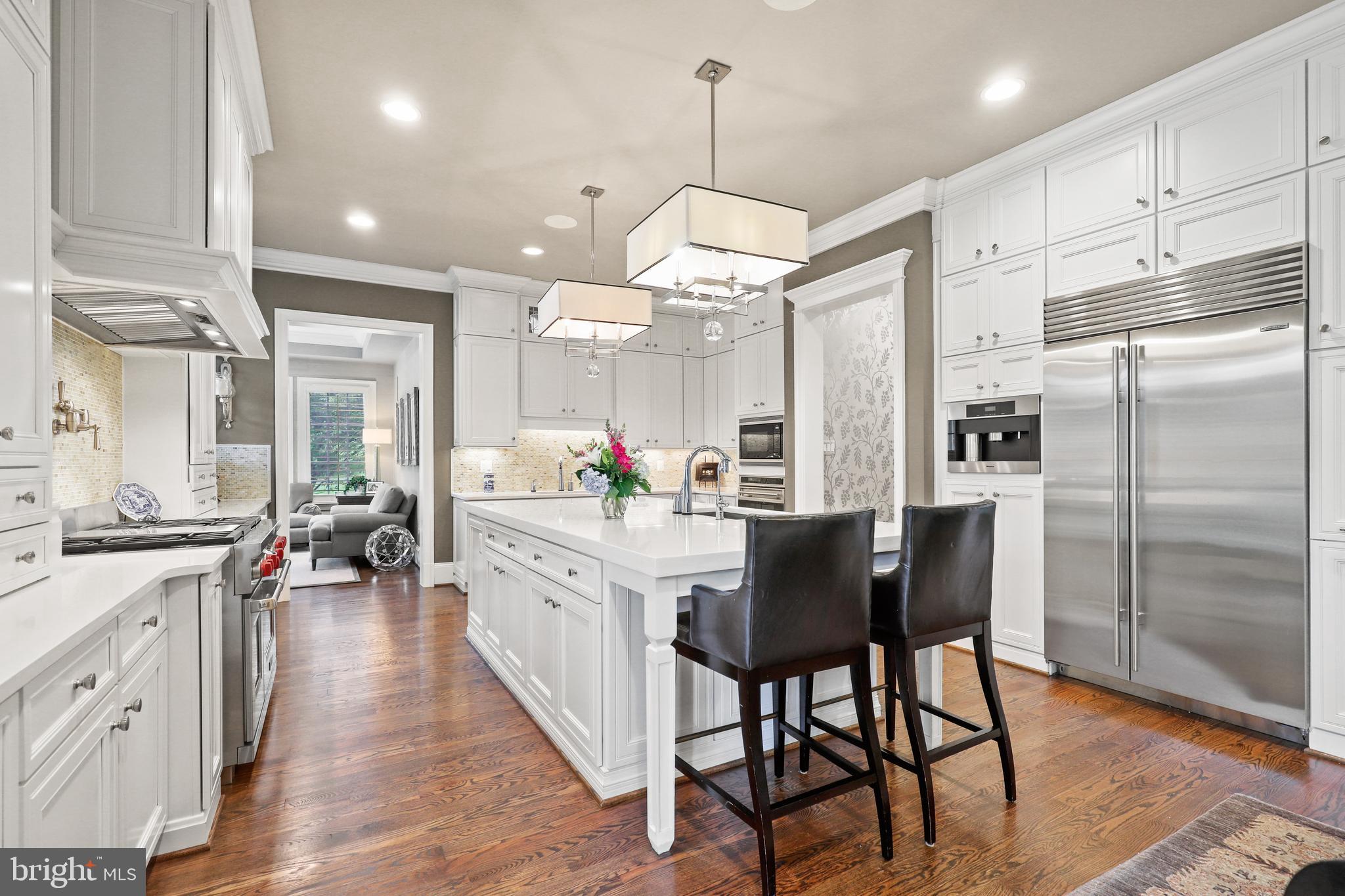 RIVERWOOD - Residential