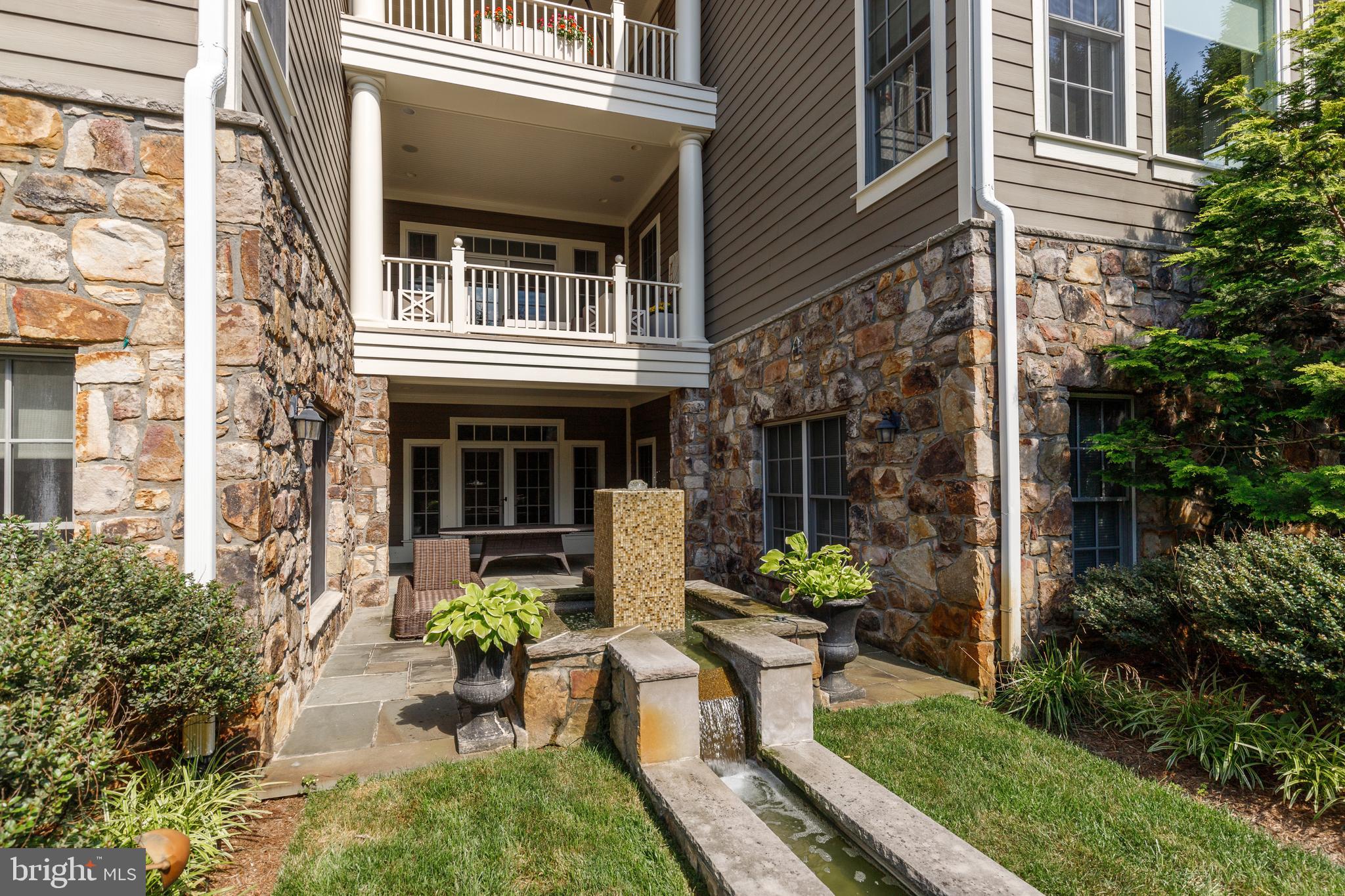 RIVERWOOD - Residential