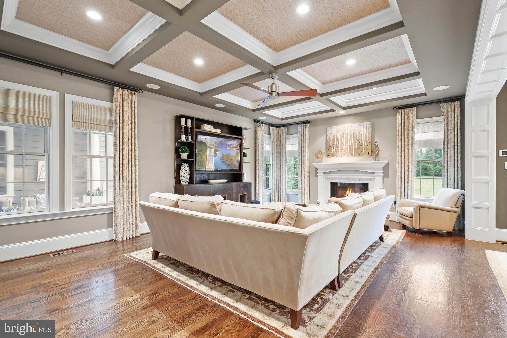 RIVERWOOD - Residential