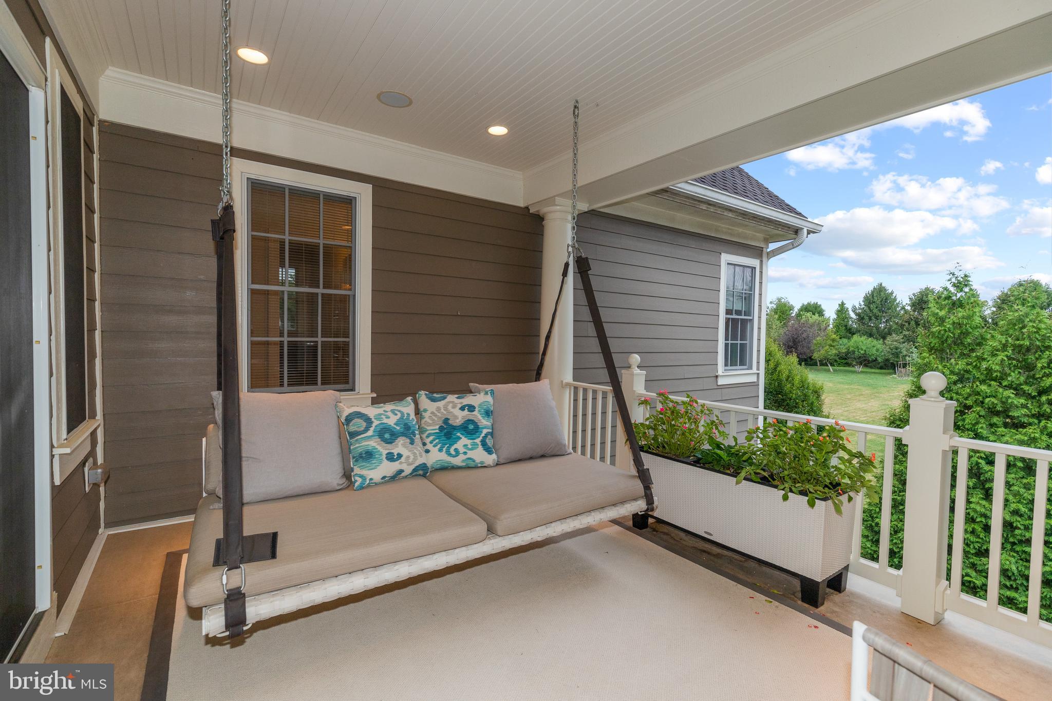 RIVERWOOD - Residential