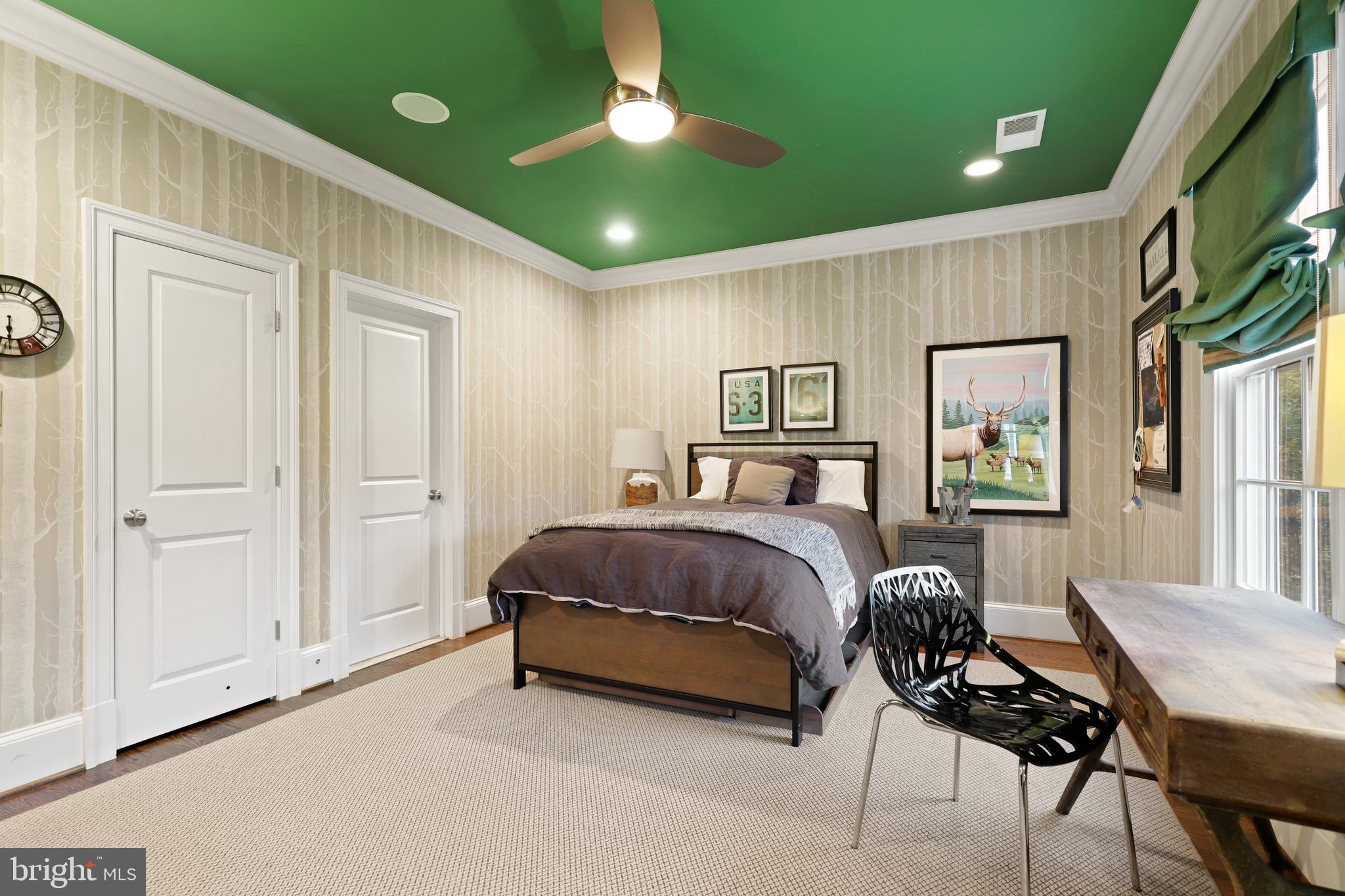 RIVERWOOD - Residential