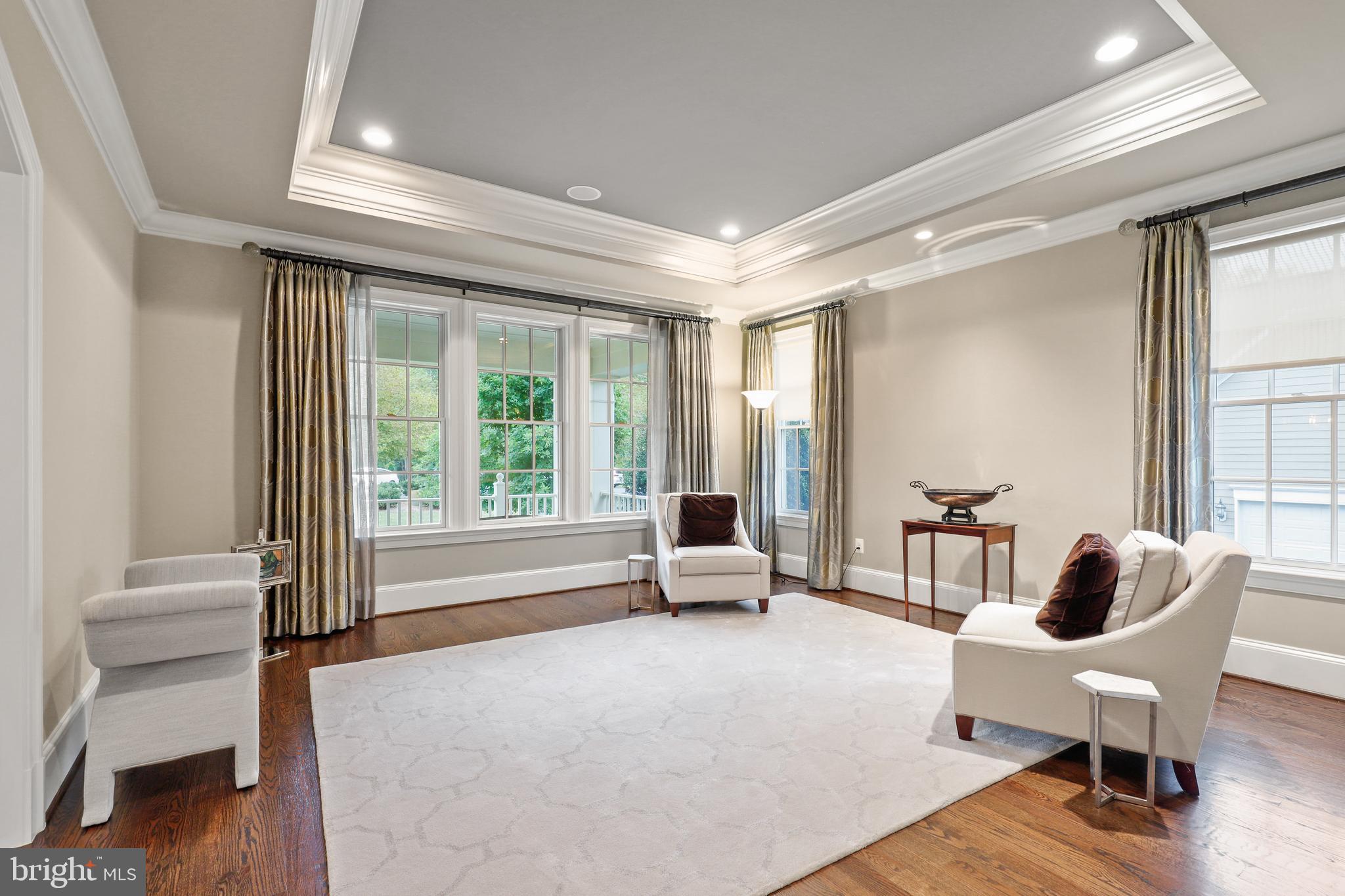 RIVERWOOD - Residential