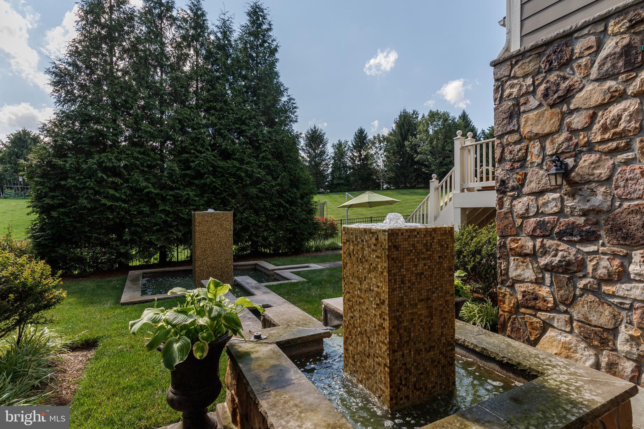 RIVERWOOD - Residential