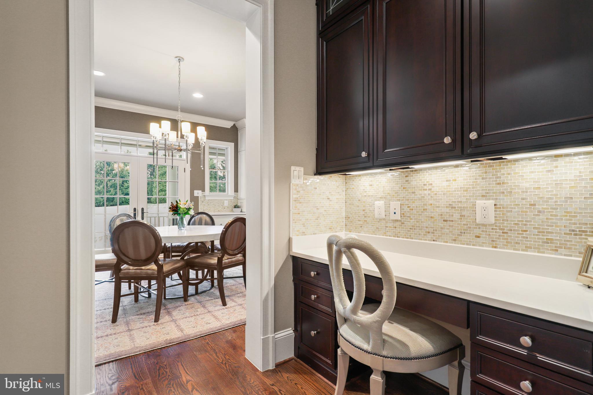 RIVERWOOD - Residential