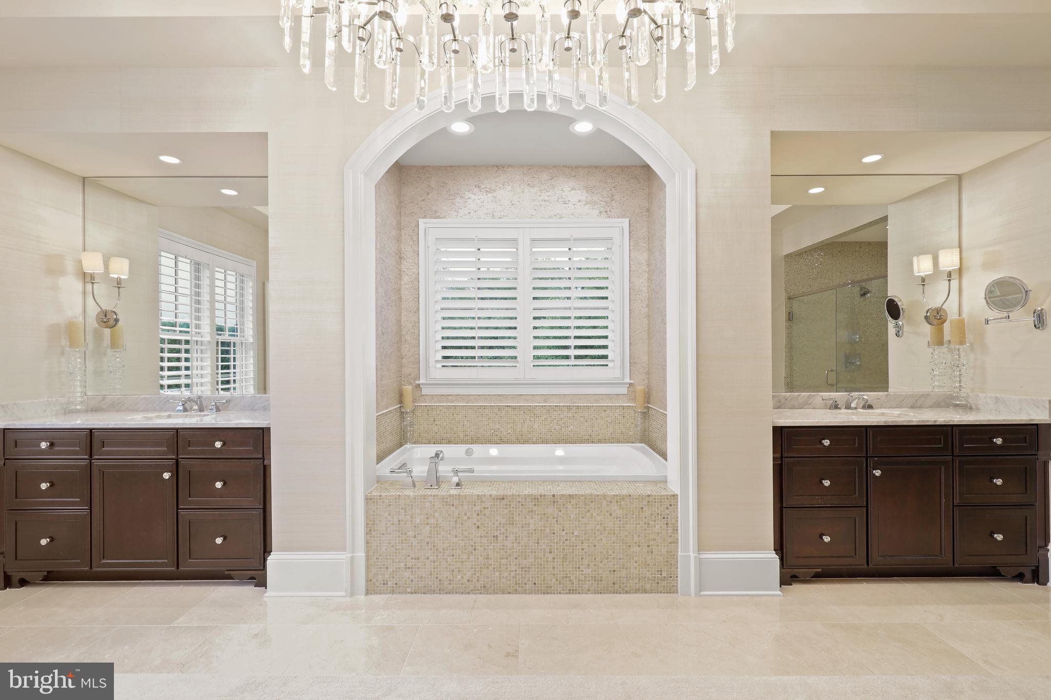 RIVERWOOD - Residential