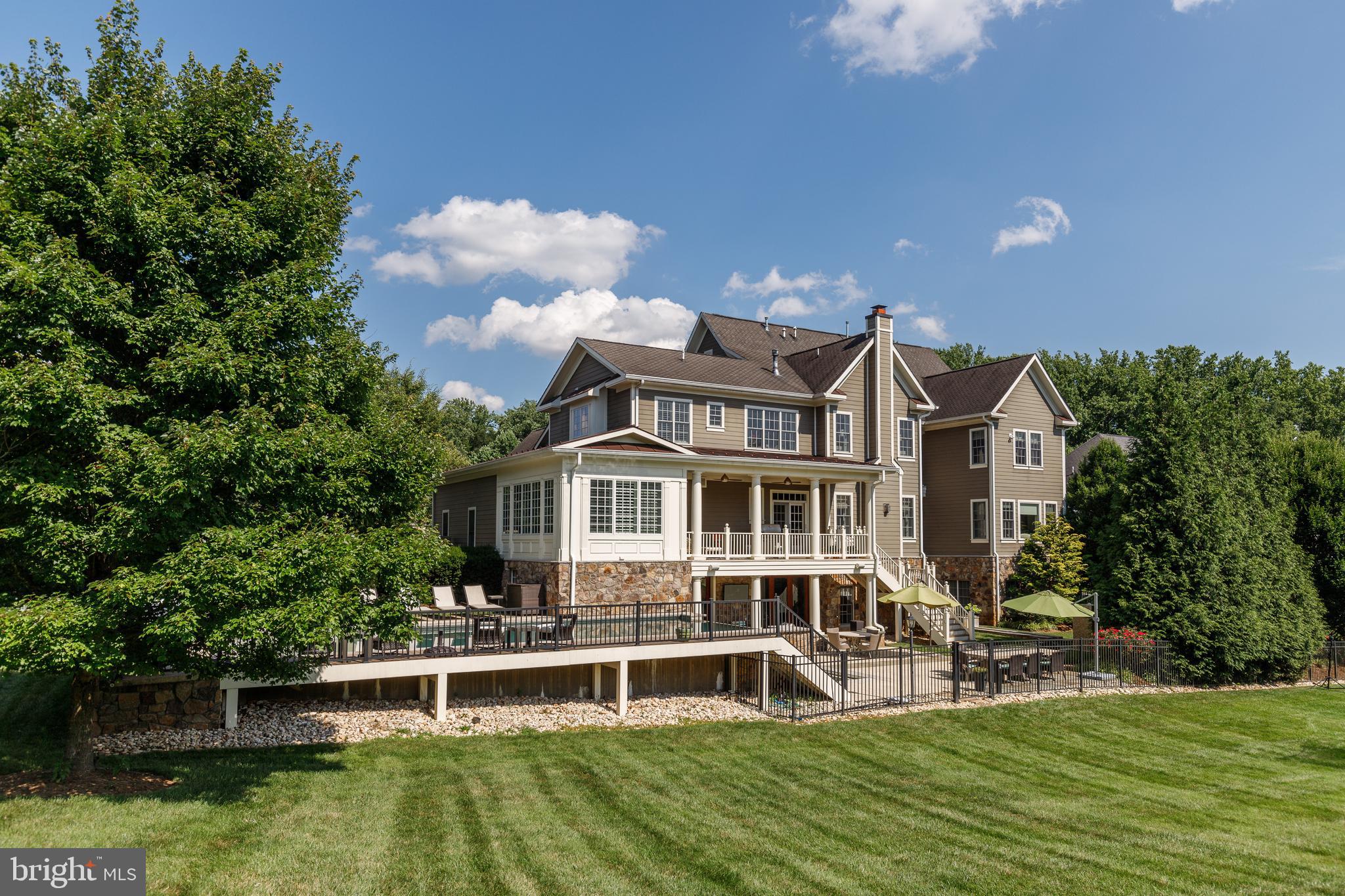 RIVERWOOD - Residential