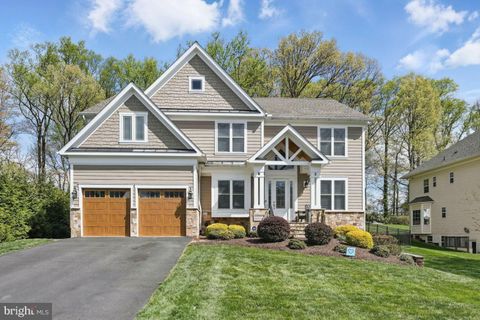 10008 MURNANE STREET VIENNA VA 22181