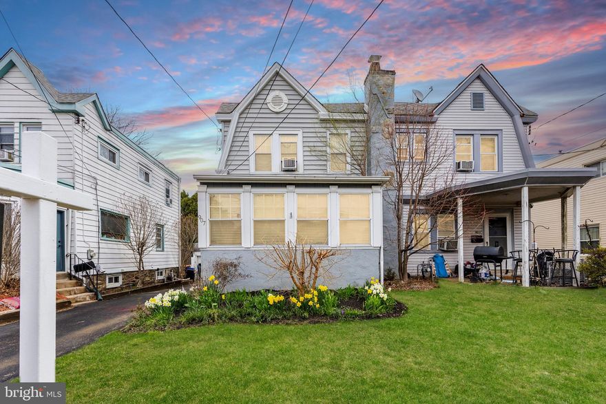 WOW. Take a look at this gorgeous 3 bed 1 bath twin style home for sale in Drexel Hill.  Out-front this home has beautiful curb appeal with a shared driveway and access to the 1 car detached garage. On the main floor of the home there is a finished porch area with slate tile floor, living room, dining room and kitchen. The living room and dining room have beautiful refinished hardwood flooring. The kitchen boasts tons of cabinet space. Upstairs are 3 bedrooms and a full bathroom with tile shower surround. The basement is partially finished with an extra living room and a laundry room. Outback is a fenced back yard with a large deck area and garden beds. This home is priced to sell so make your appointment today before the sign reads SOLD.