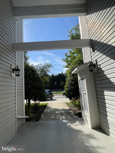 10022 VANDERBILT CIRCLE 3-13