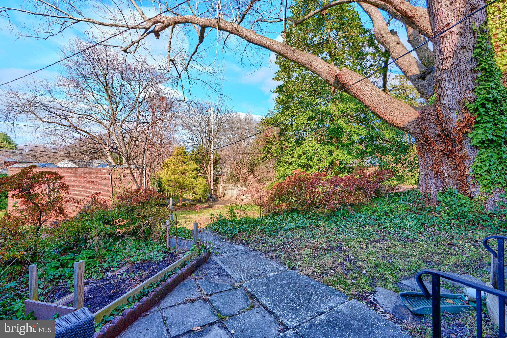 HOMELAND HISTORIC DISTRICT - Residential