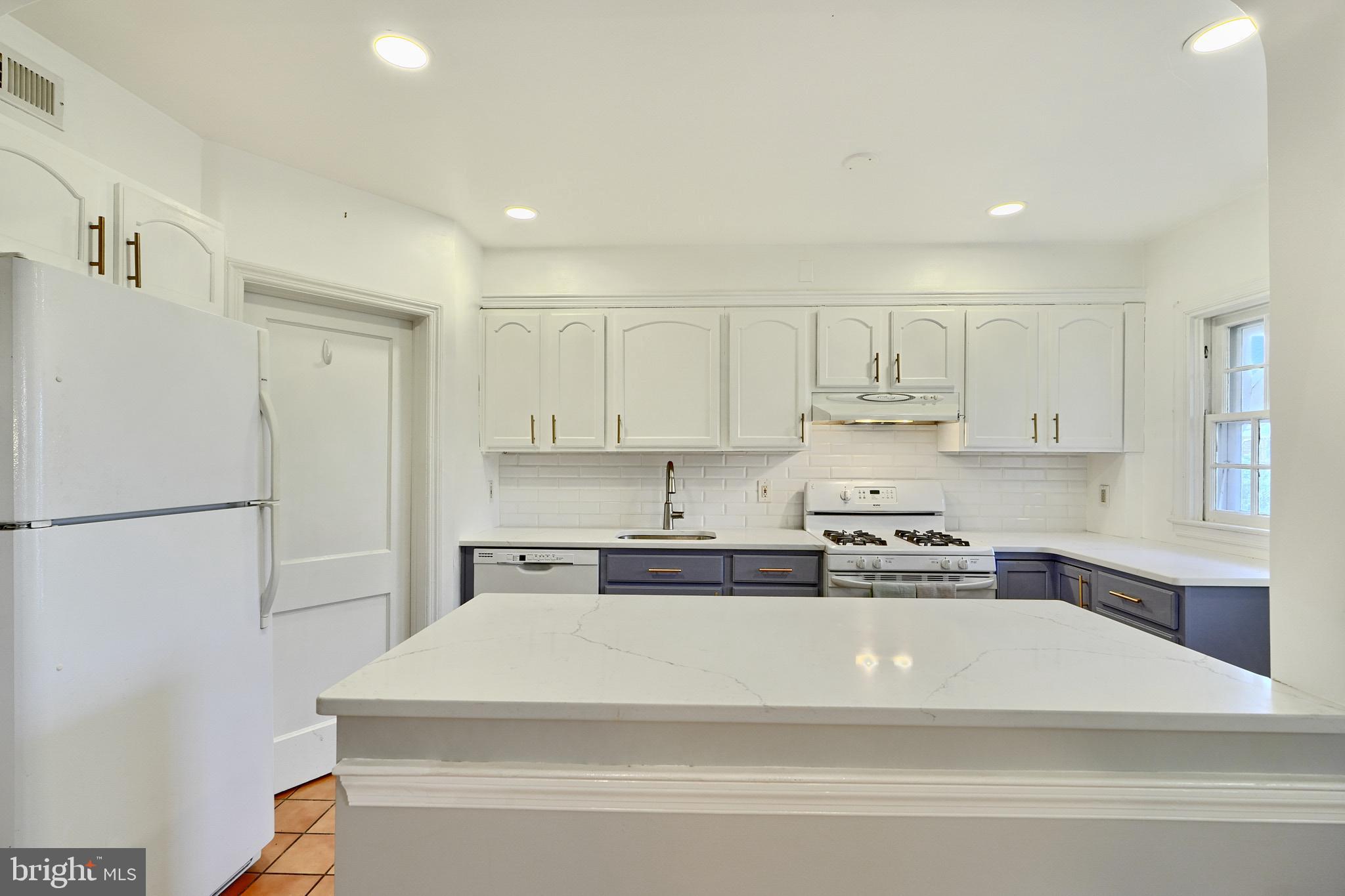 HOMELAND HISTORIC DISTRICT - Residential