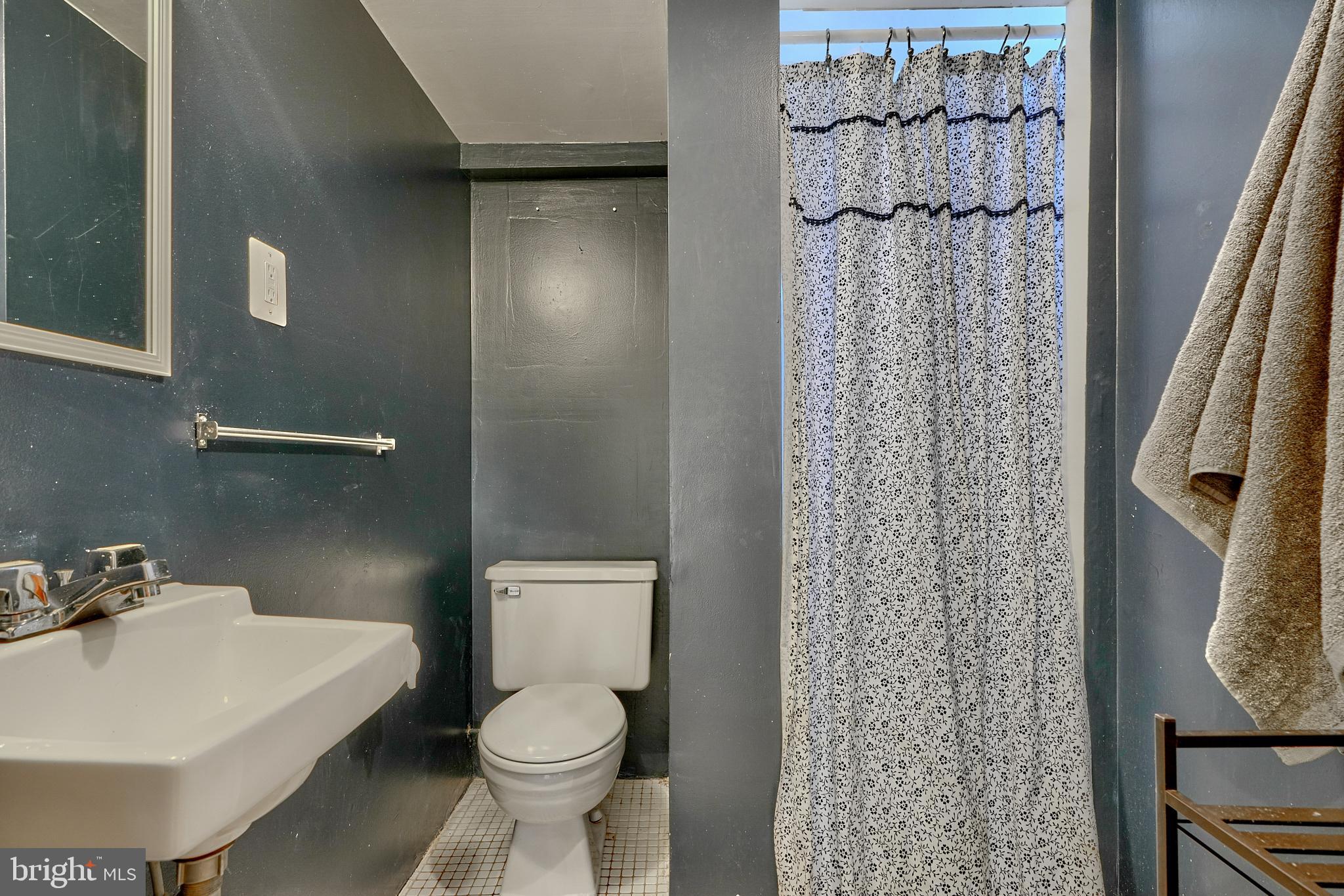 HOMELAND HISTORIC DISTRICT - Residential