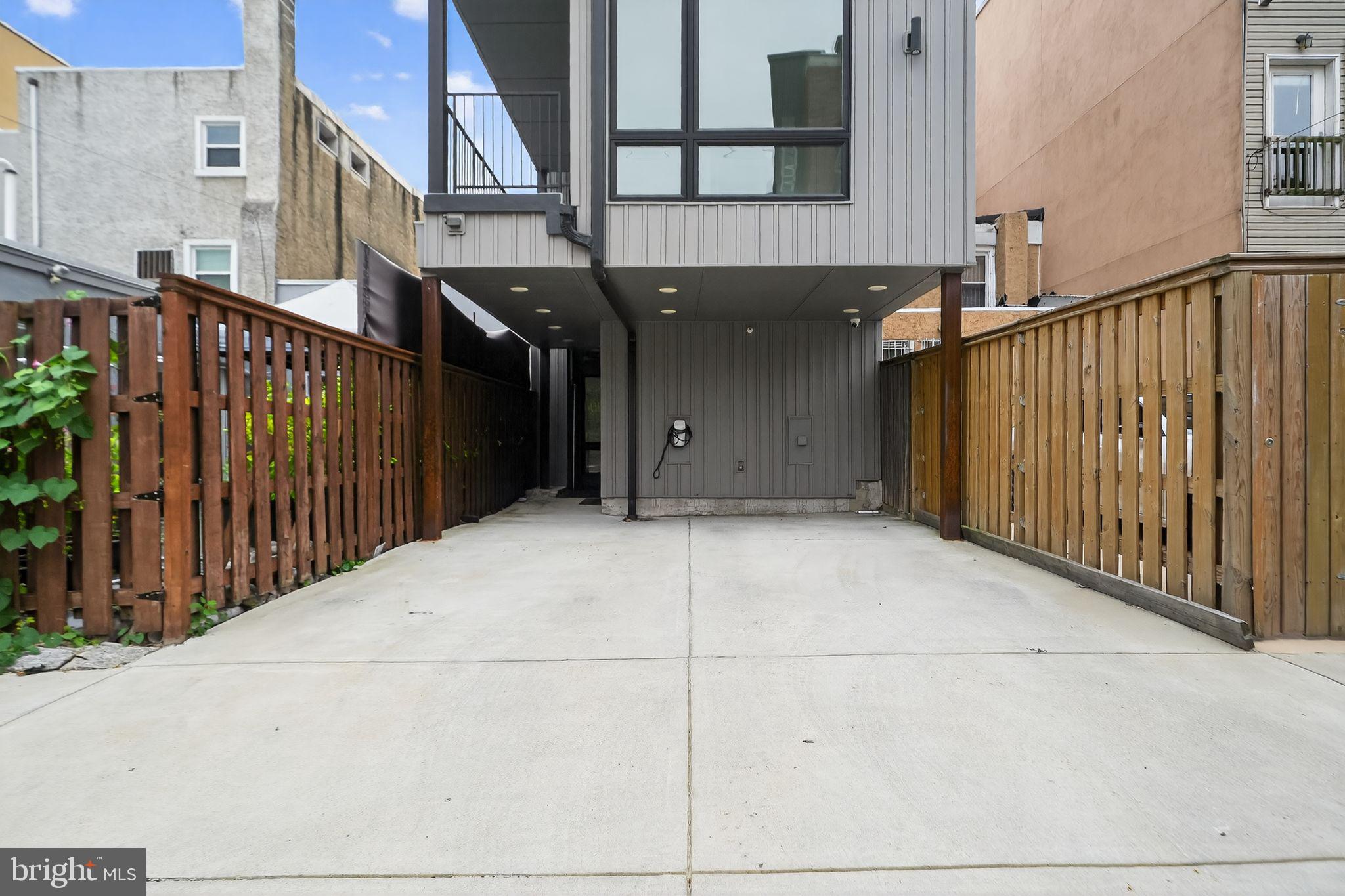 FRANCISVILLE - Residential